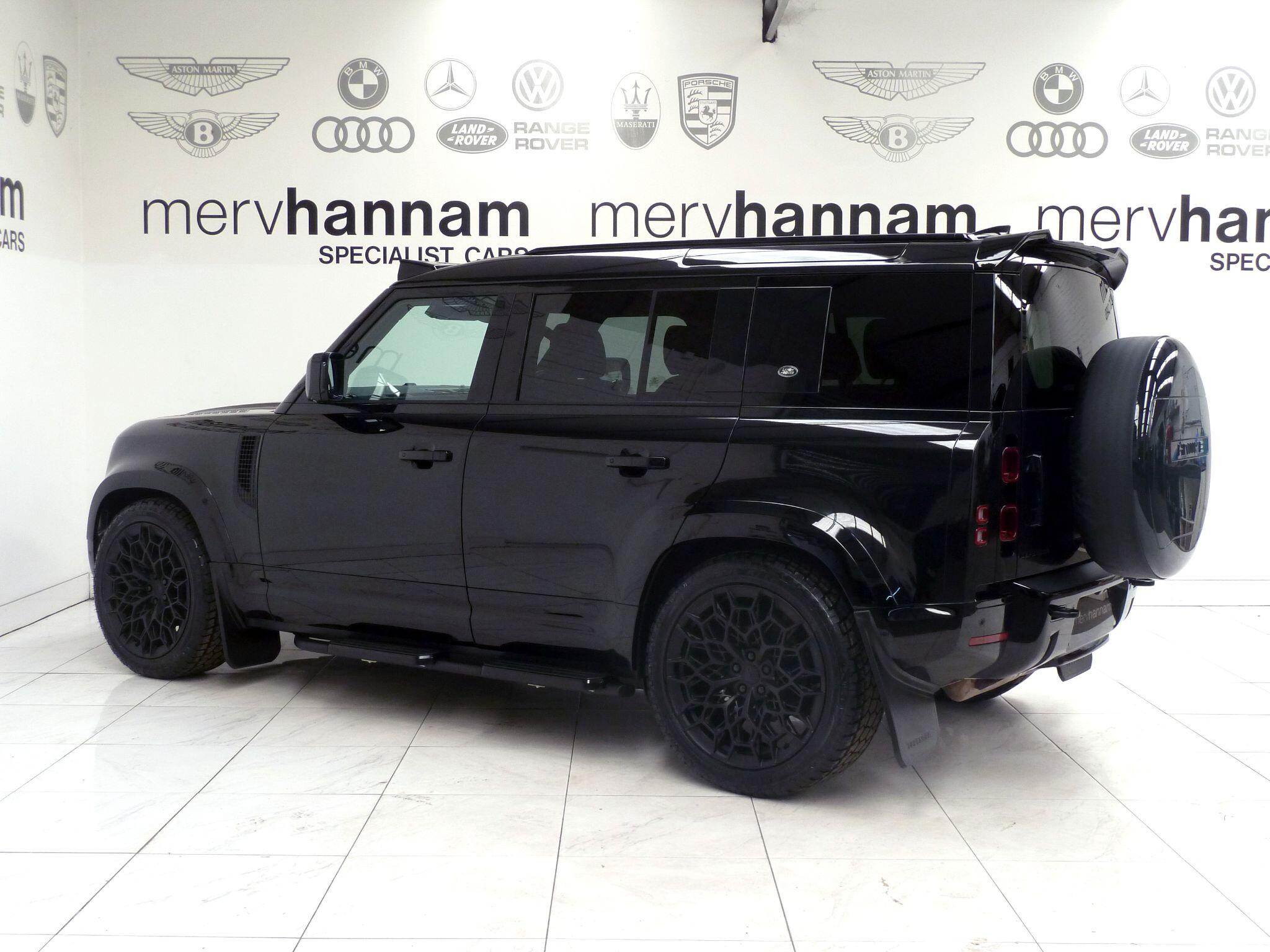 Land Rover Defender 110 3.0 D250  X-Dynamic SE   <br/><br/>HAWKE BLACK EDITION 110