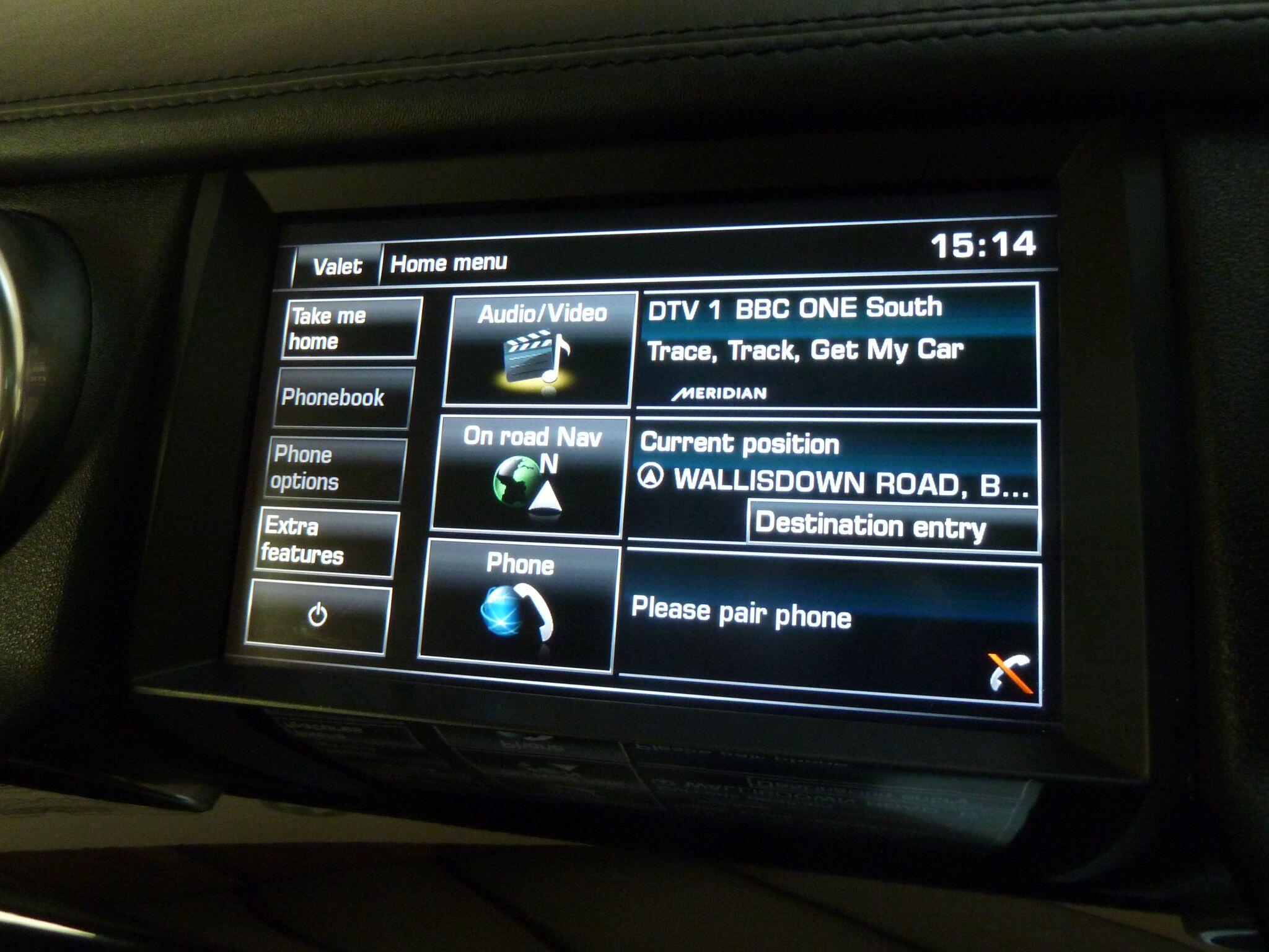 Land Rover Discovery 4 3.0 SD V6 HSE Luxury SUV  Diesel   (255 bhp)<br/><br/>PAN ROOF + BLACK PACK + STEPS