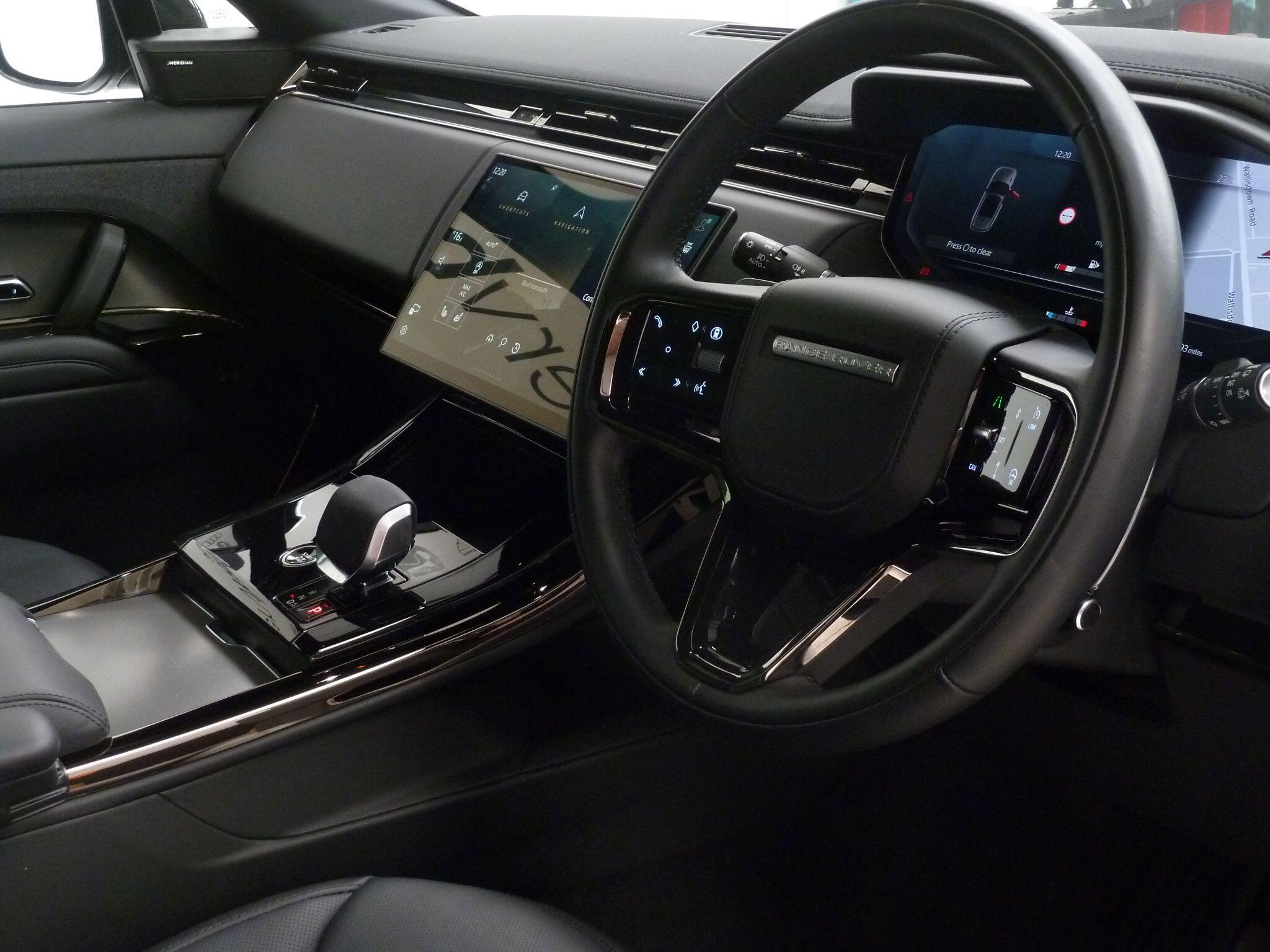 Land Rover Range Rover Sport 3.0 D250  Edition   <br/><br/>PAN ROOF + BLACK PACK + STEPS