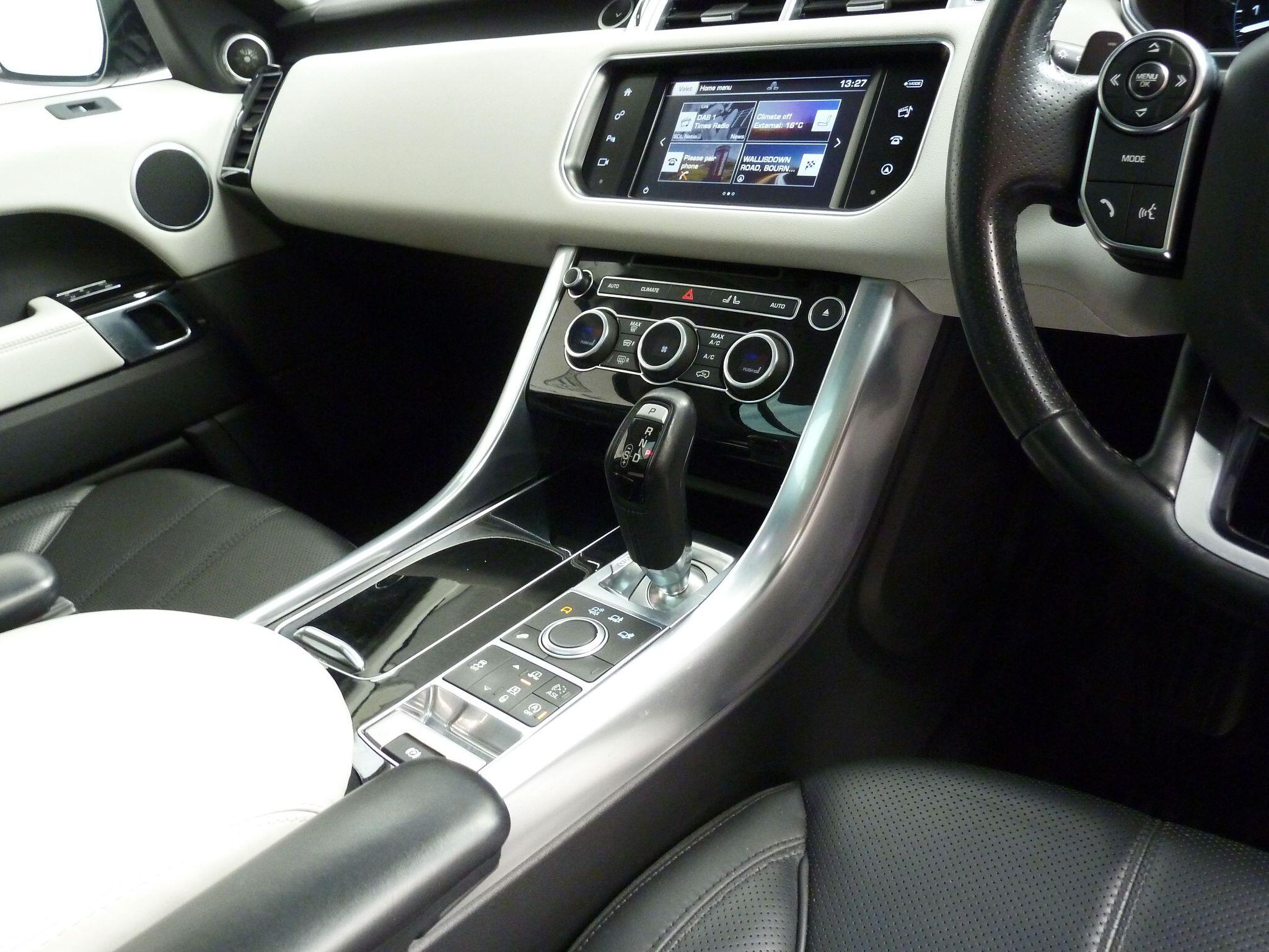Land Rover Range Rover Sport 3.0 SD V6 HSE Dynamic   <br/><br/>AUTOBIOGRAPHY PACK + PAN ROOF