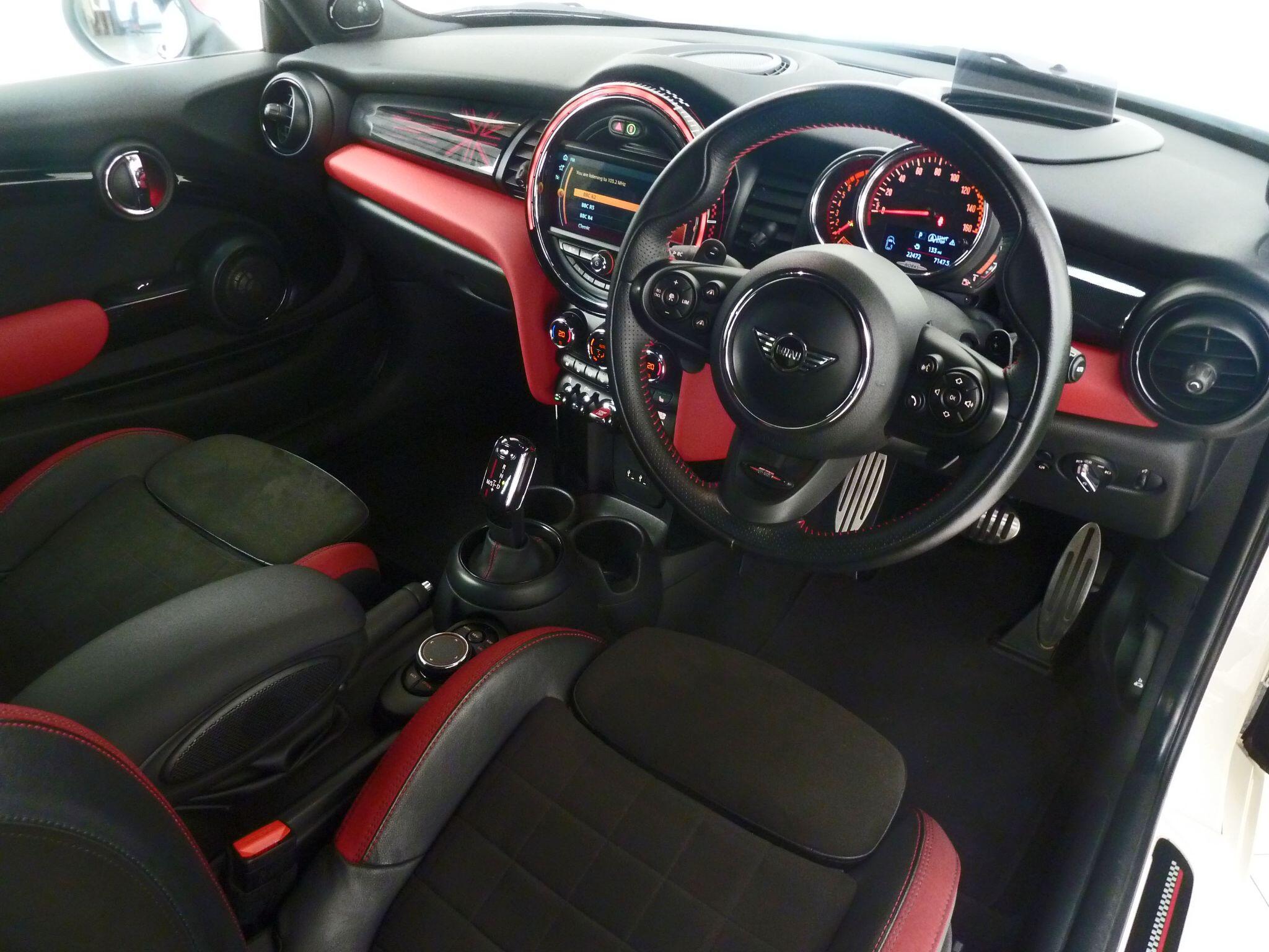 MINI Hatch 2.0 John Cooper Works  <br/><br/>HEAD UP + HARMAN + NAV + AUTO