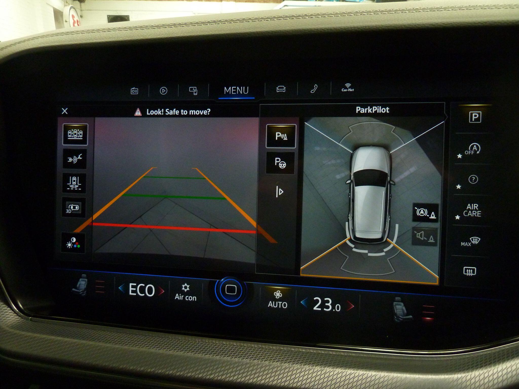 Volkswagen Touareg 3.0 TDI V6 Black Edition Tiptronic 4Motion   <br/><br/>PAN ROOF + BLACK PACK