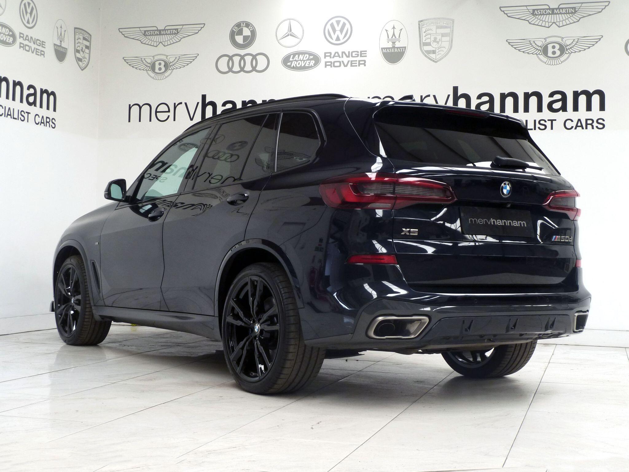BMW X5 3.0 M50dxDrive   <br/><br/>BMW PERFORMANCE BLACK PACKAGE