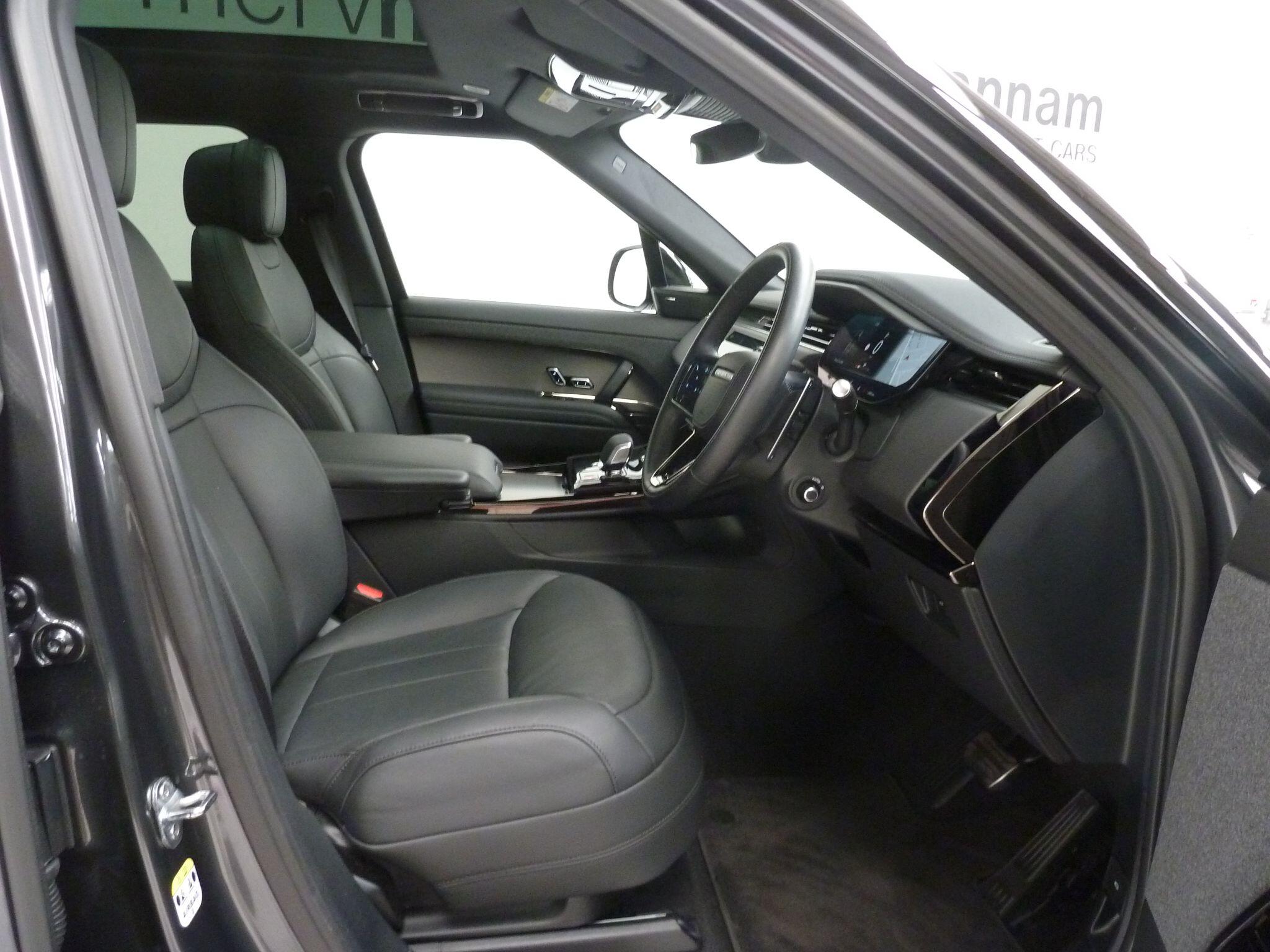Land Rover Range Rover Sport 3.0 D250  Edition   <br/><br/>PAN ROOF + BLACK PACK + STEPS