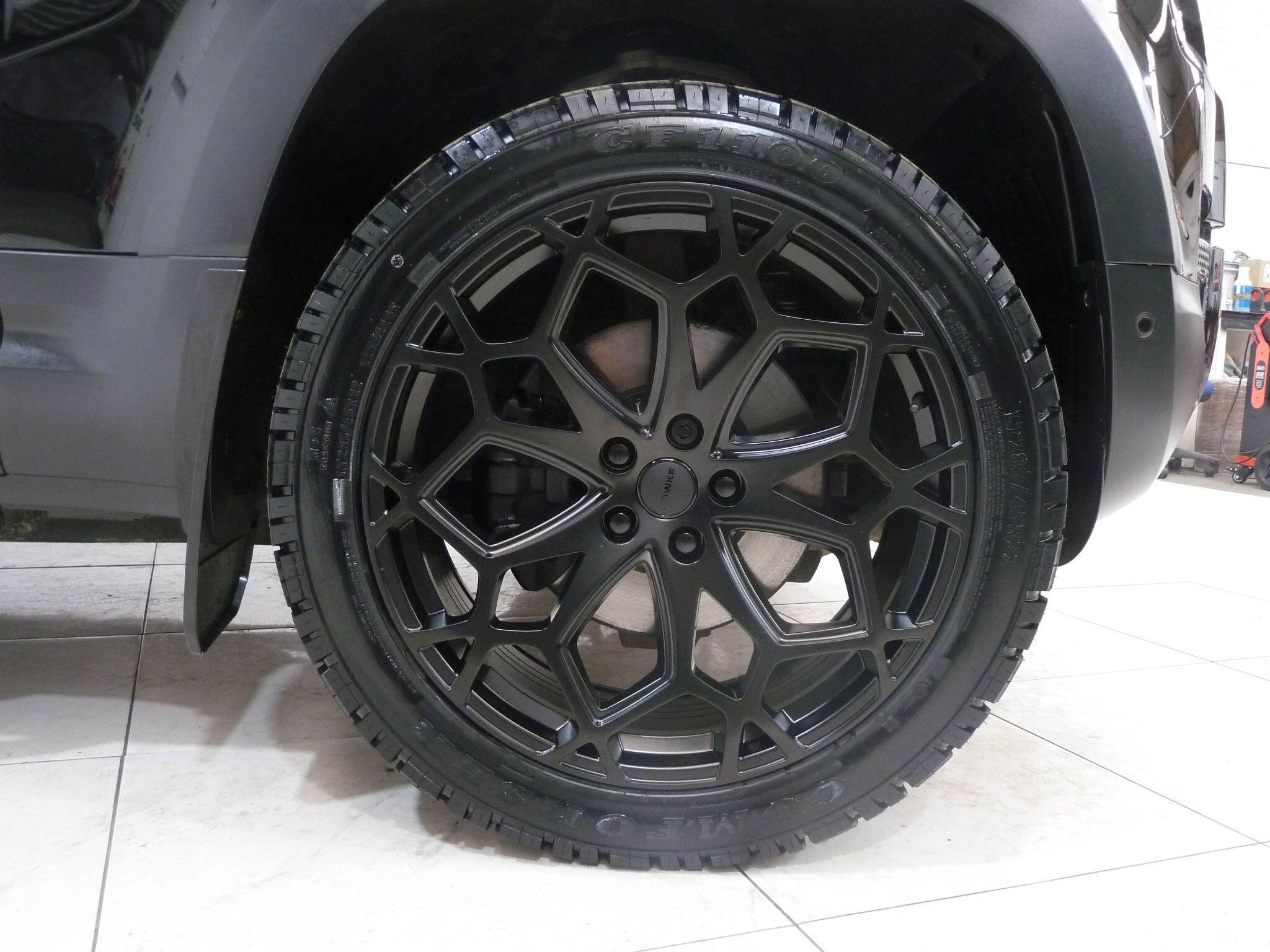 Land Rover Defender 90 3.0 D200  Hard Top SUV SWB   <br/><br/>HAWKE EDITION 37990 +VAT