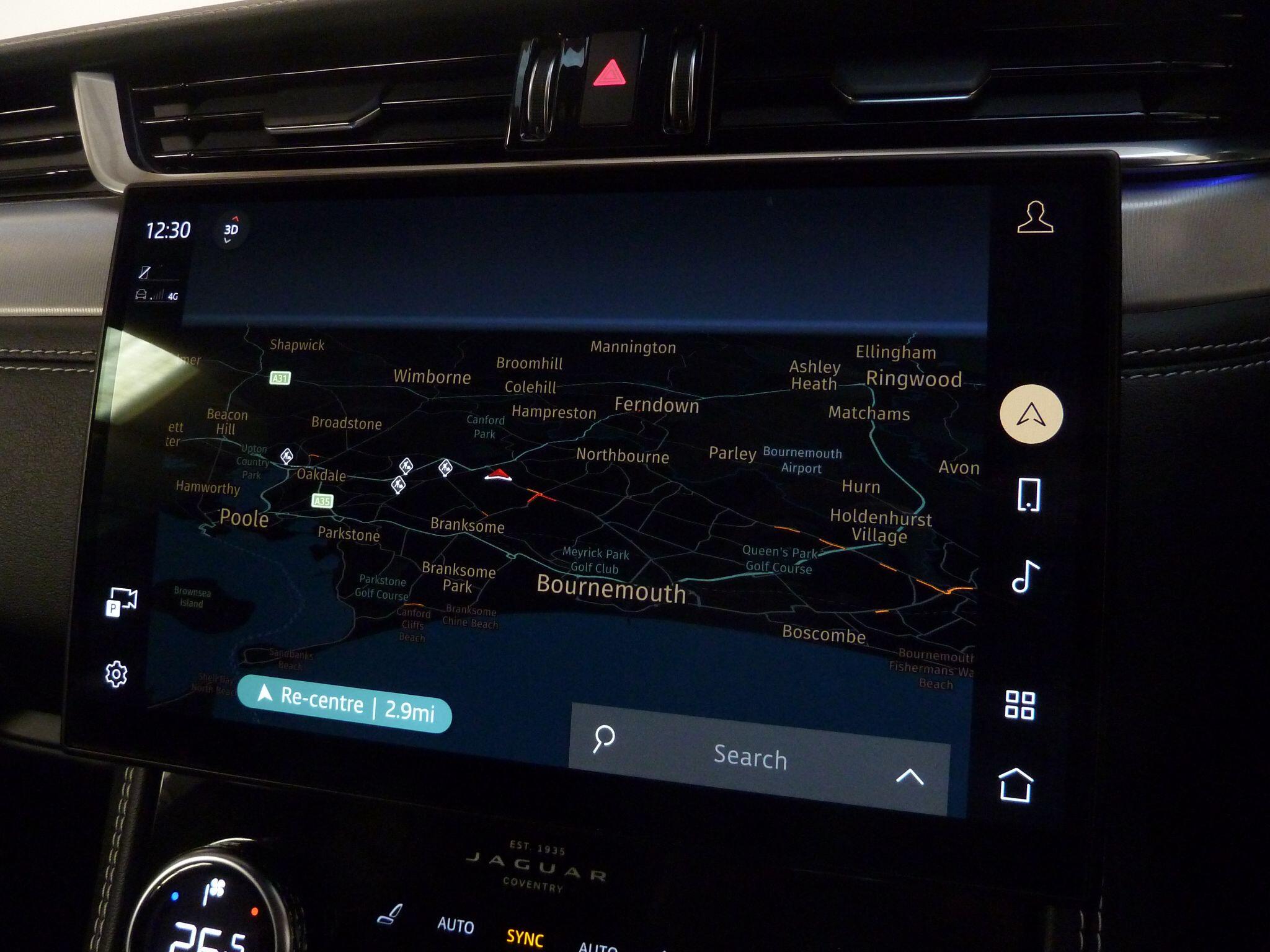 Jaguar F-PACE 2.0 D200  R-Dynamic SAWD   <br/><br/>BLACK EXTERIOR PACK + PAN ROOF