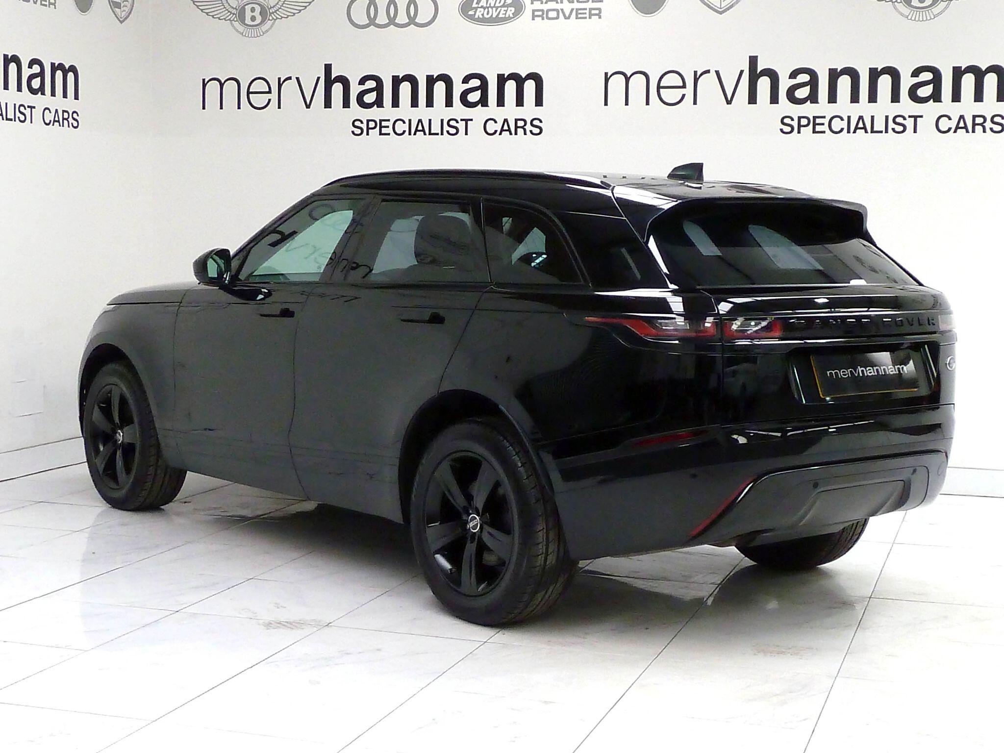 Land Rover Range Rover Velar 2.0 D200    <br/><br/>BLACK EXTERIOR DESIGN PACK