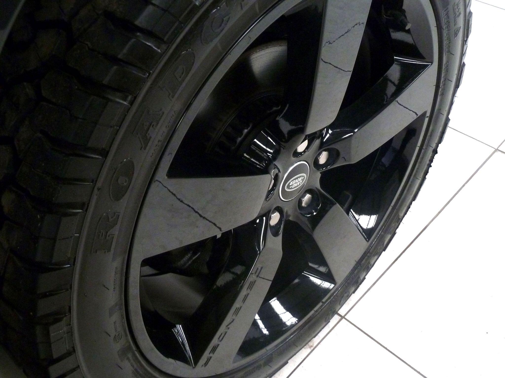 Land Rover Defender 110 2.0 SD4 S   <br/><br/>BLACK PACK +STEPS +22″ ALLOYS