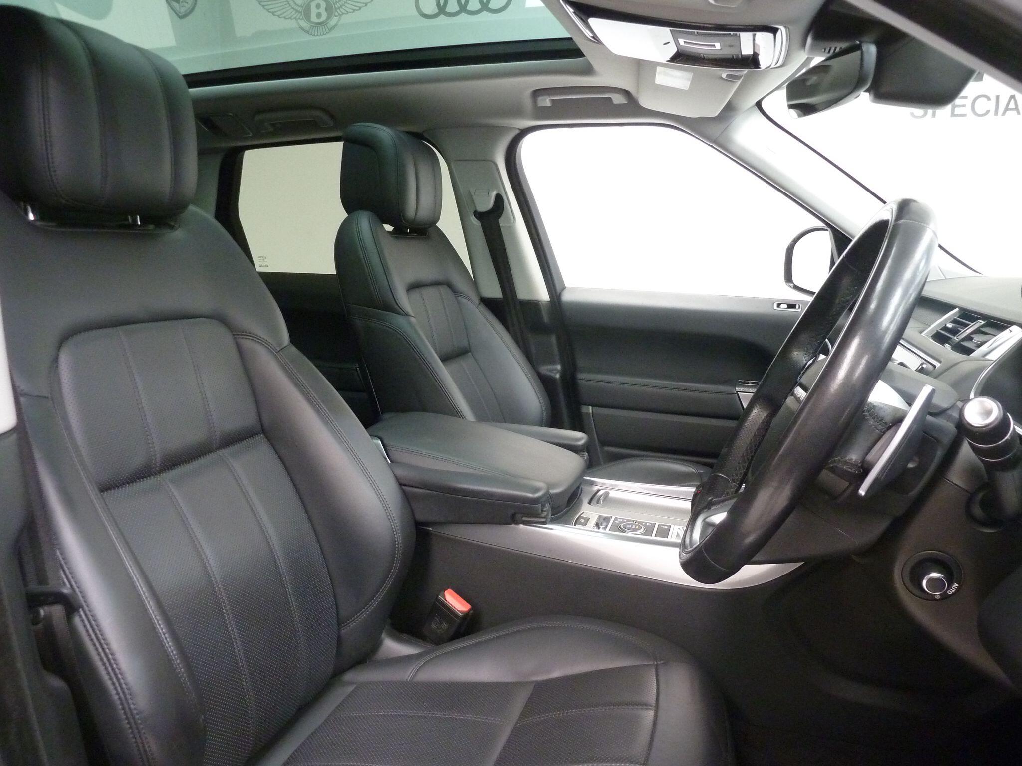 Land Rover Range Rover Sport 3.0 SD V6 HSE Dynamic   <br/><br/>AUTOBIOGRAPHY PACK + PAN ROOF