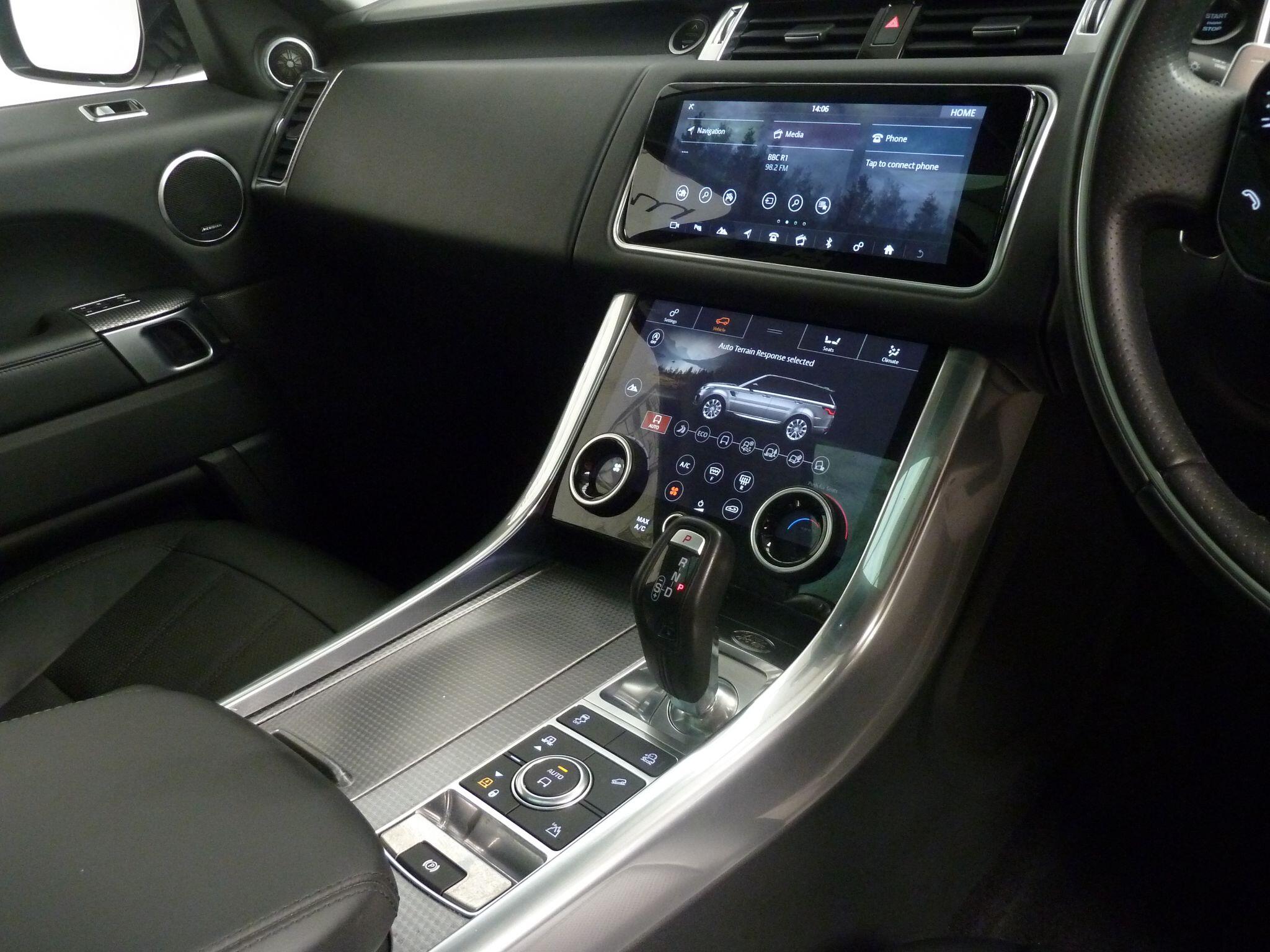 Land Rover Range Rover Sport 3.0 SD V6 HSE Dynamic   <br/><br/>AUTOBIOGRAPHY PACK + PAN ROOF