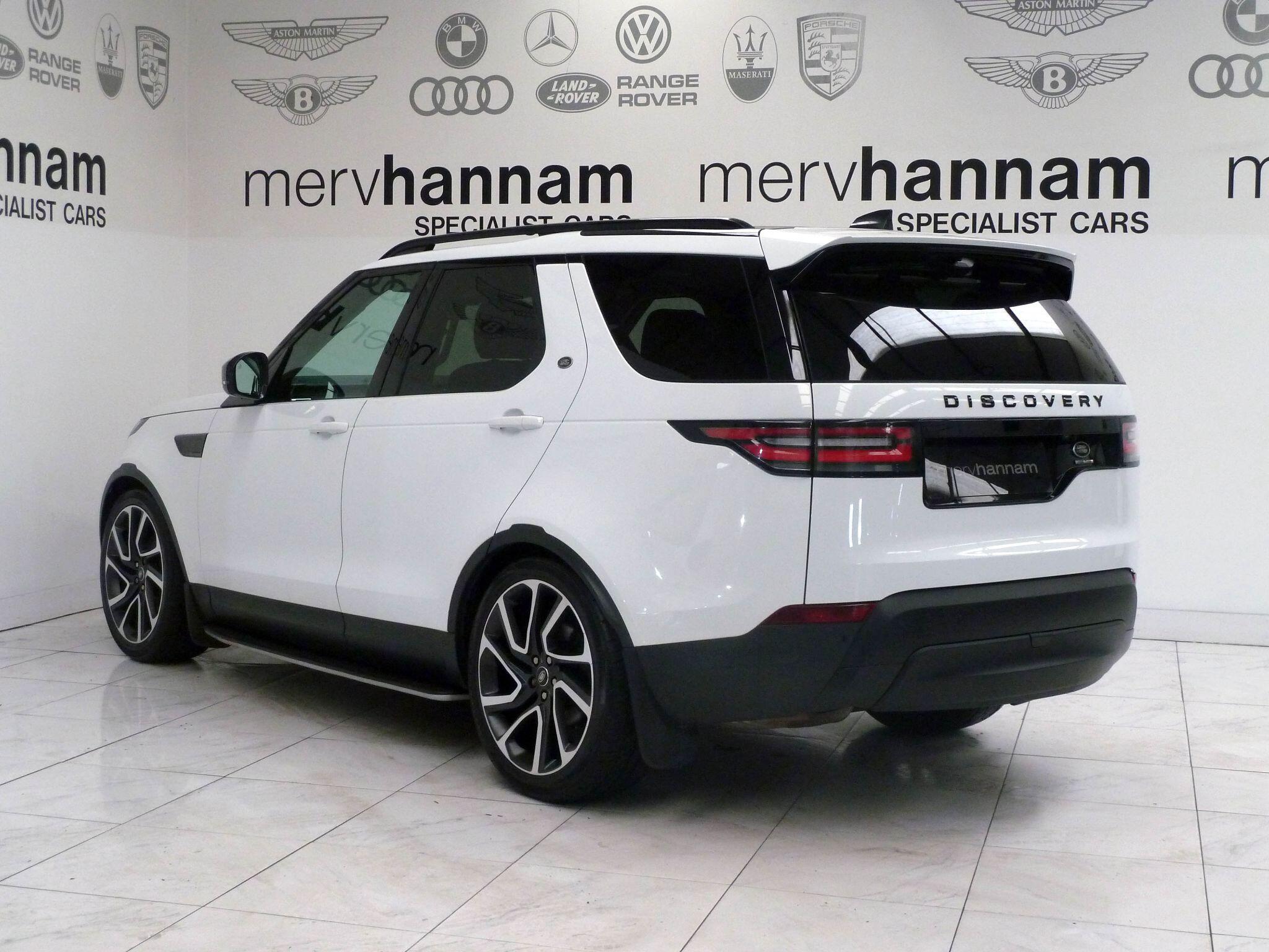 Land Rover Discovery 3.0 TD V6 HSE SUV  Diesel   (258 ps)<br/><br/>PAN ROOF + BLACK PACK + STEPS