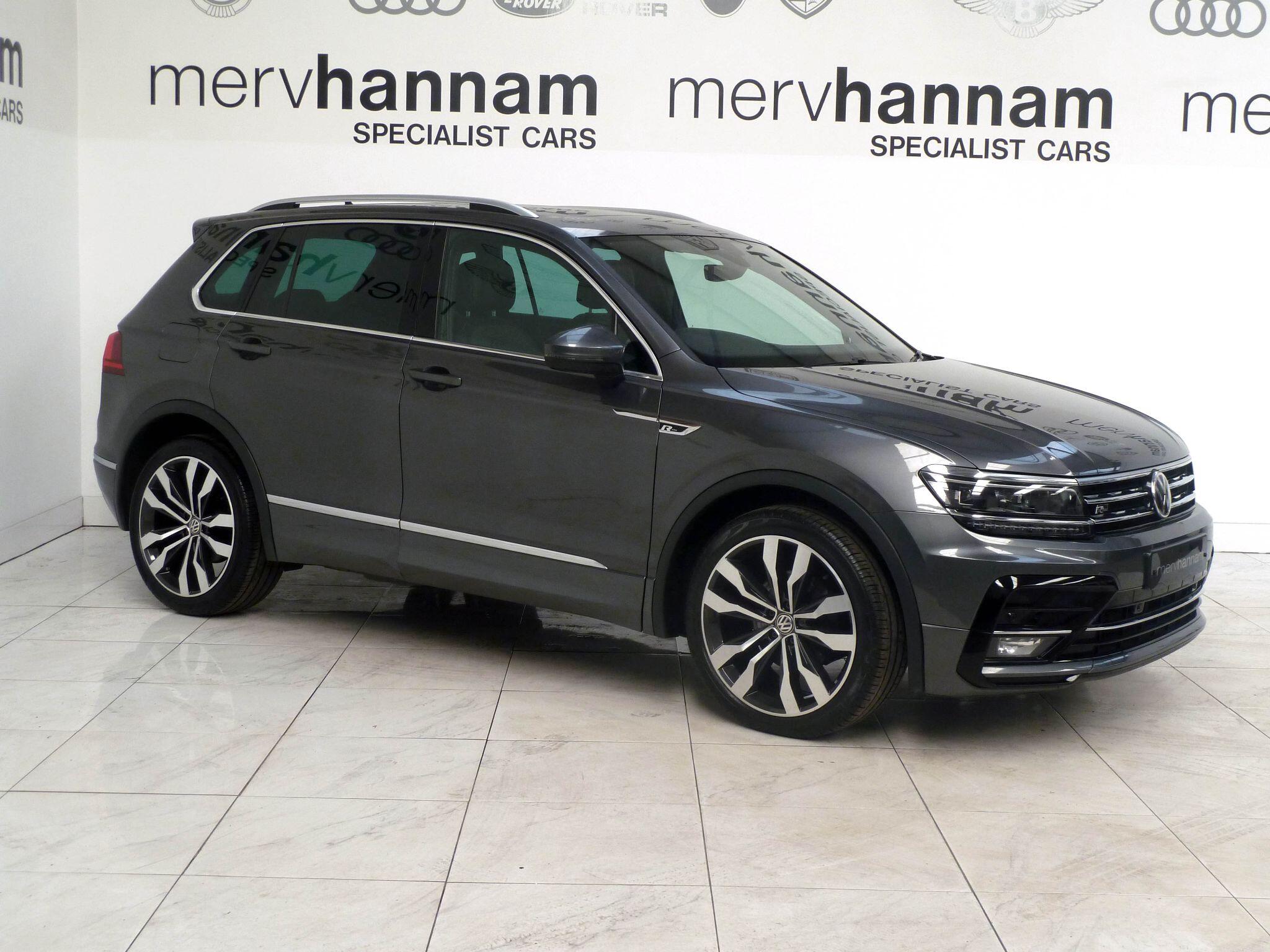 Volkswagen Tiguan 2.0 TDI BlueMotion Tech R-Line SUV  Diesel DSG 4Motion   (150 ps)<br/><br/>PAN ROOF + SAT NAV + AUTO
