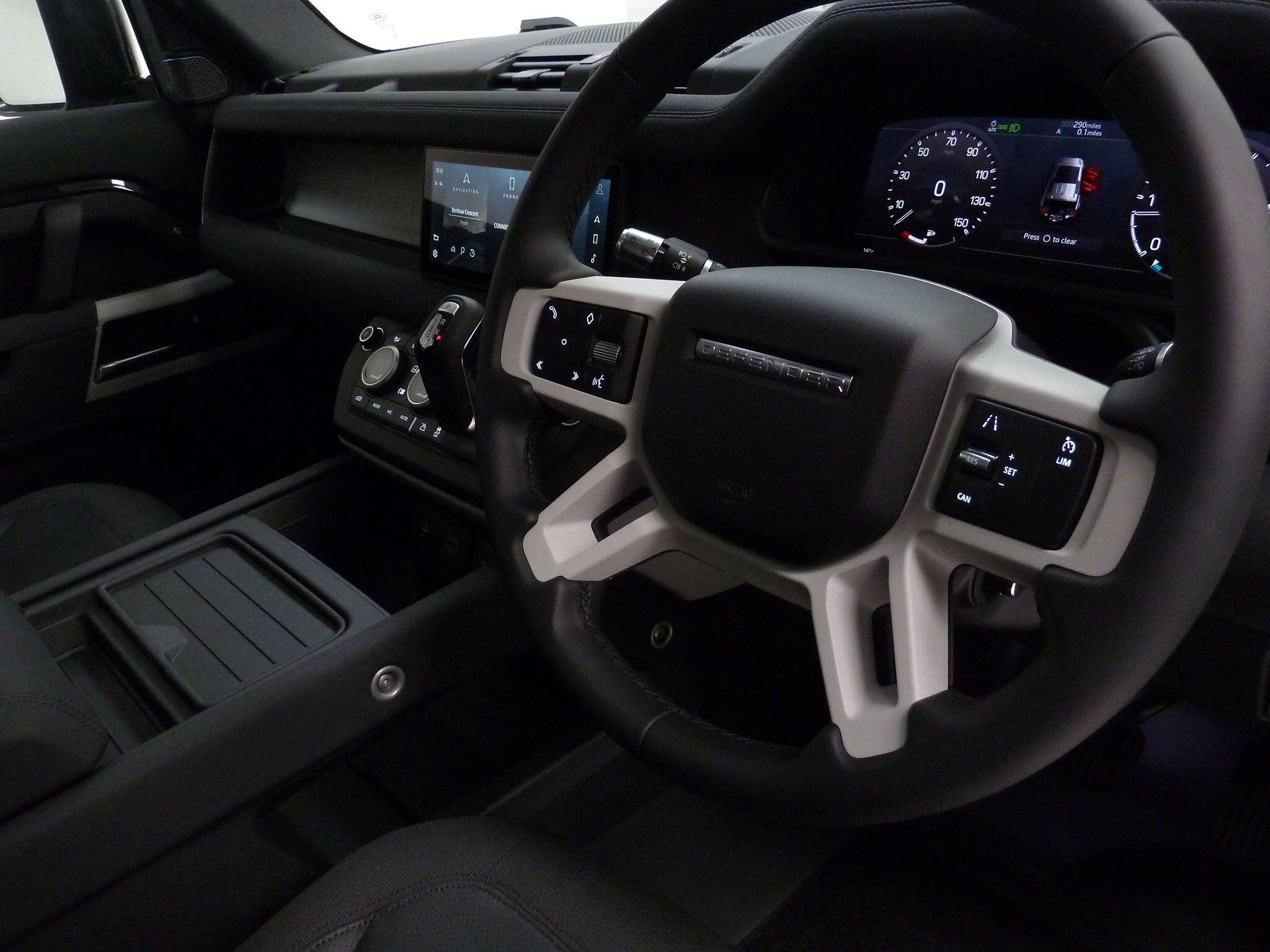 Land Rover Defender 110 2.0 SD4 SE SUV  Diesel   (240 ps)<br/><br/>HAWKE BLACK EDITION