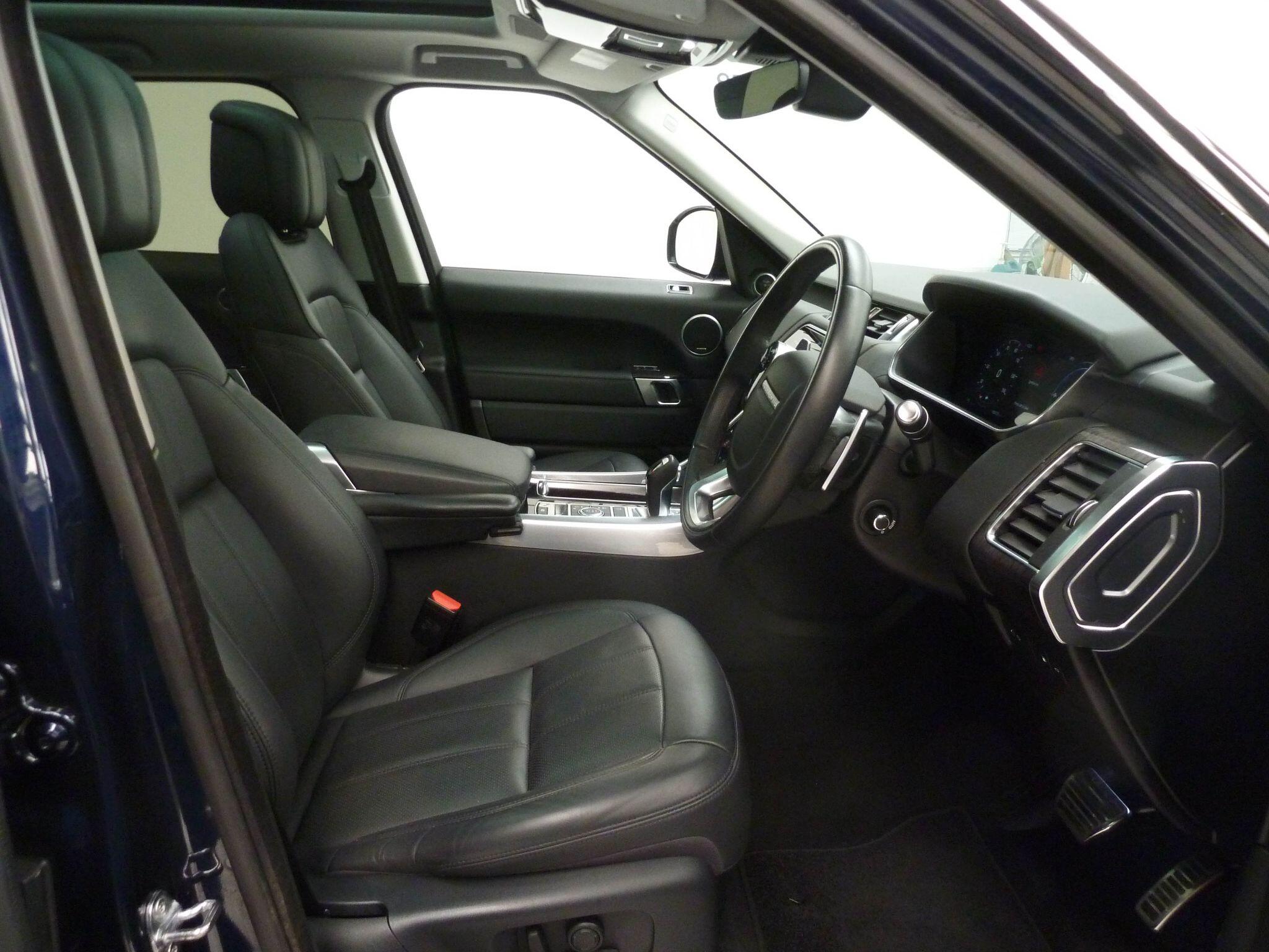 Land Rover Range Rover Sport 2.0 P400e  HSE GPF Dynamic SUV  Petrol Plug-in Hybrid   (404 ps)<br/><br/>PAN ROOF + BLACK PACK + STEPS