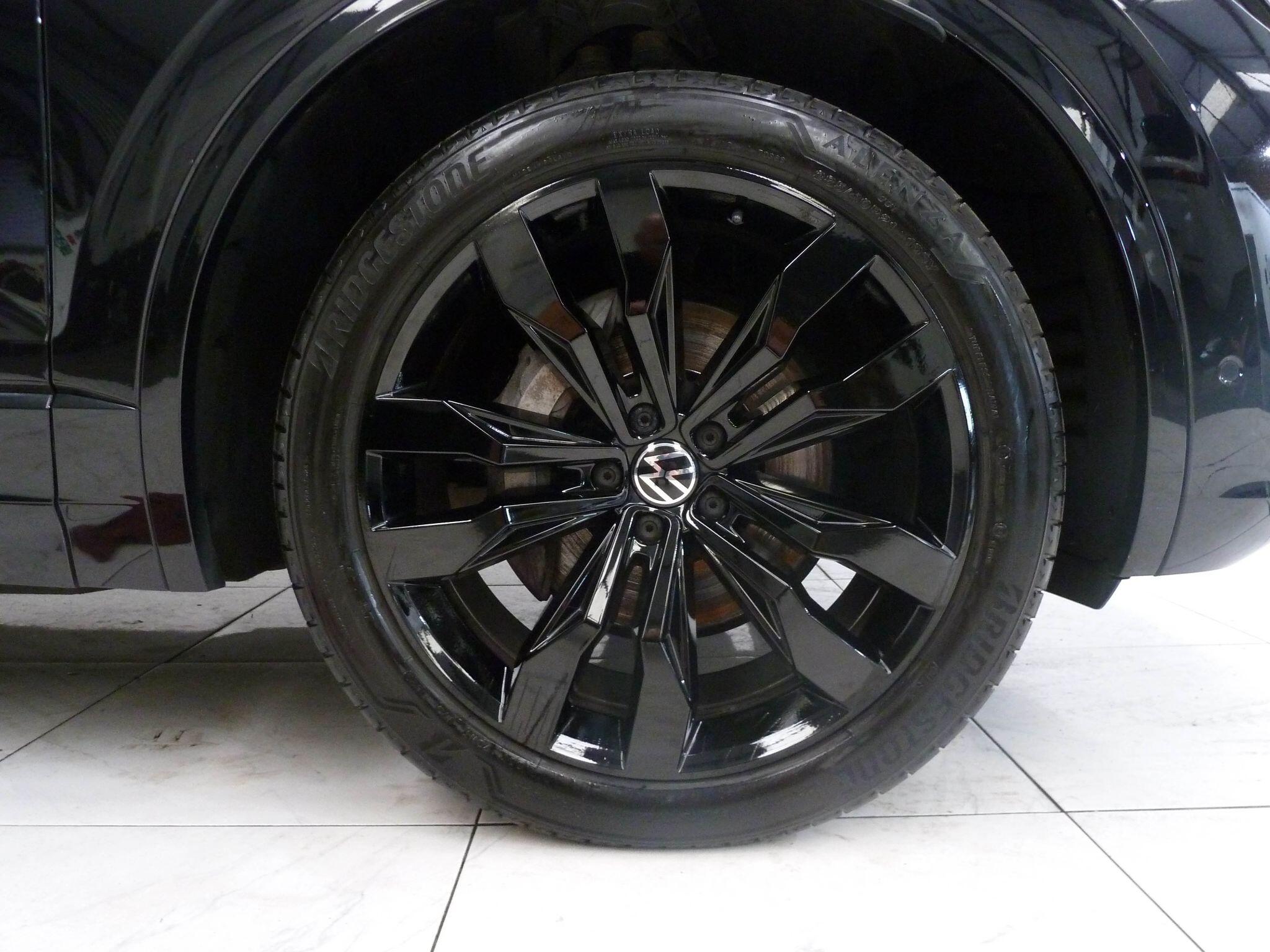 Volkswagen Touareg 3.0 TDI V6 Black Edition Tiptronic 4Motion   <br/><br/>PAN ROOF + BLACK PACK