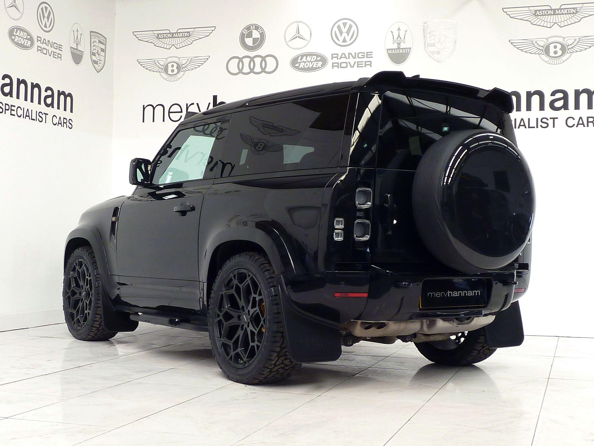 Land Rover Defender 90 3.0 D250  X-Dynamic HSE   <br/><br/>HAWKE BLACK EDITION 90