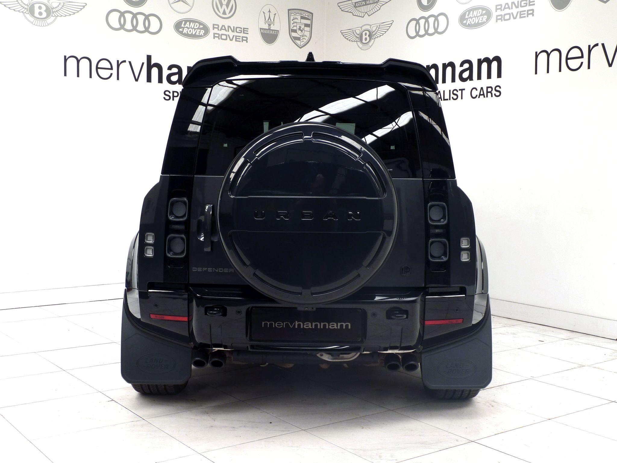 Land Rover Defender 90 5.0 P525 V8   <br/><br/>URBAN + HEAD UP + PAN ROOF