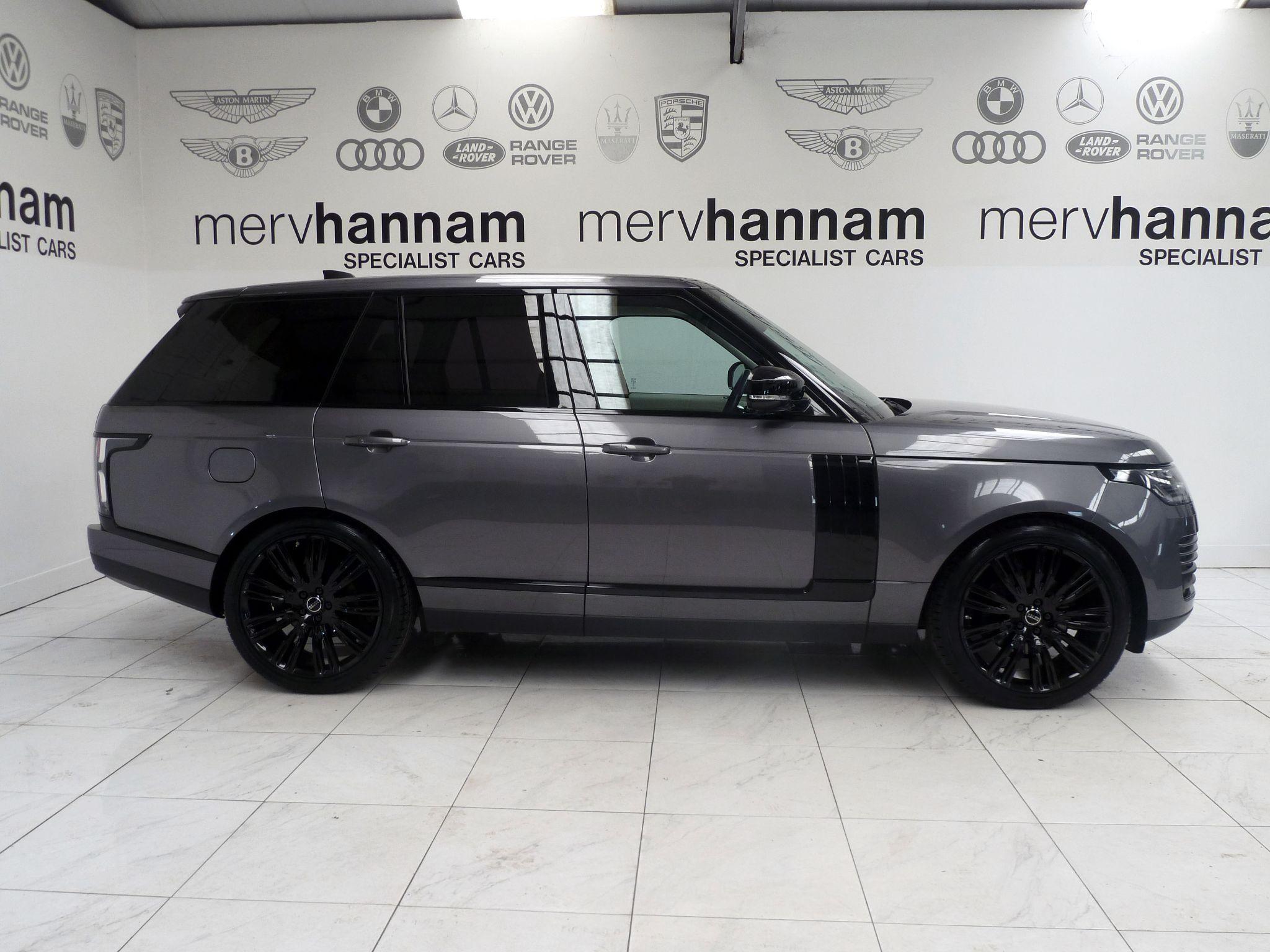 Land Rover Range Rover 3.0 SD V6 Vogue   <br/><br/>PAN ROOF + BLACK PACK + TV