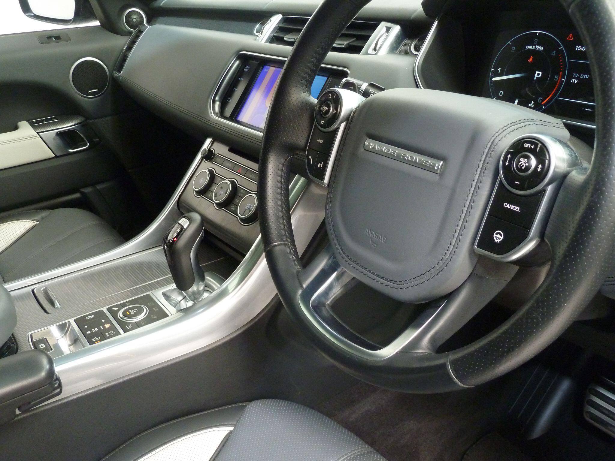 Land Rover Range Rover Sport 3.0 SD V6 Autobiography Dynamic   <br/><br/>PAN ROOF + REAR ENTERTAINMENT