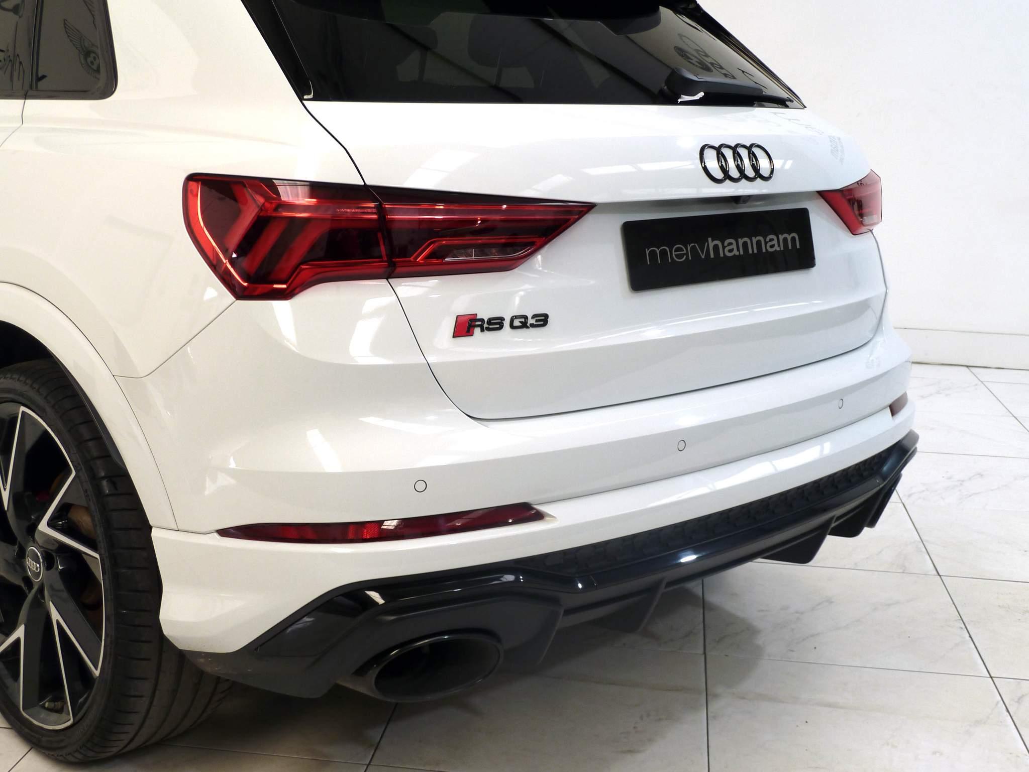 Audi RS Q3 2.5 TFSI S Tronic quattro   <br/><br/>BLACK PACK+CERAMIC BRAKES+B&O