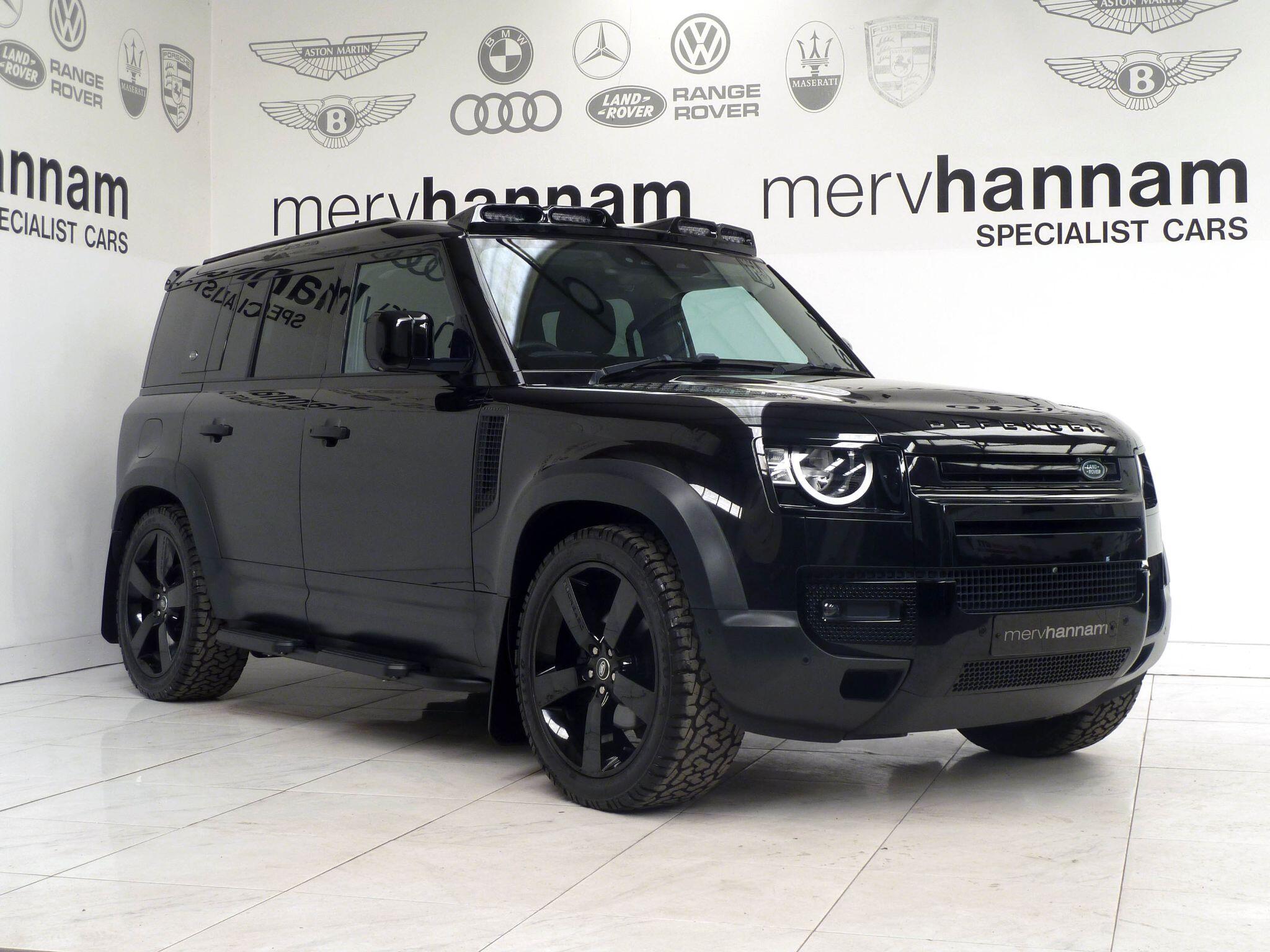 Land Rover Defender 110 2.0 SD4 S SUV  Diesel   (200 ps)<br/><br/>BLACK PACK +STEPS +ROOF LIGHTS