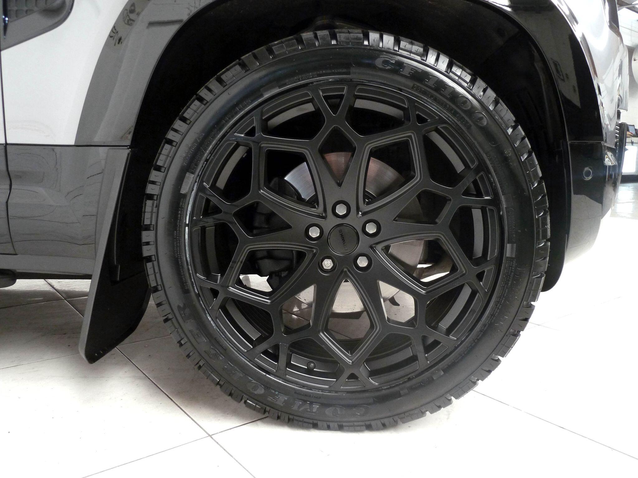 Land Rover Defender 110 3.0 D250  SE   <br/><br/>HAWKE EIGER EDITION