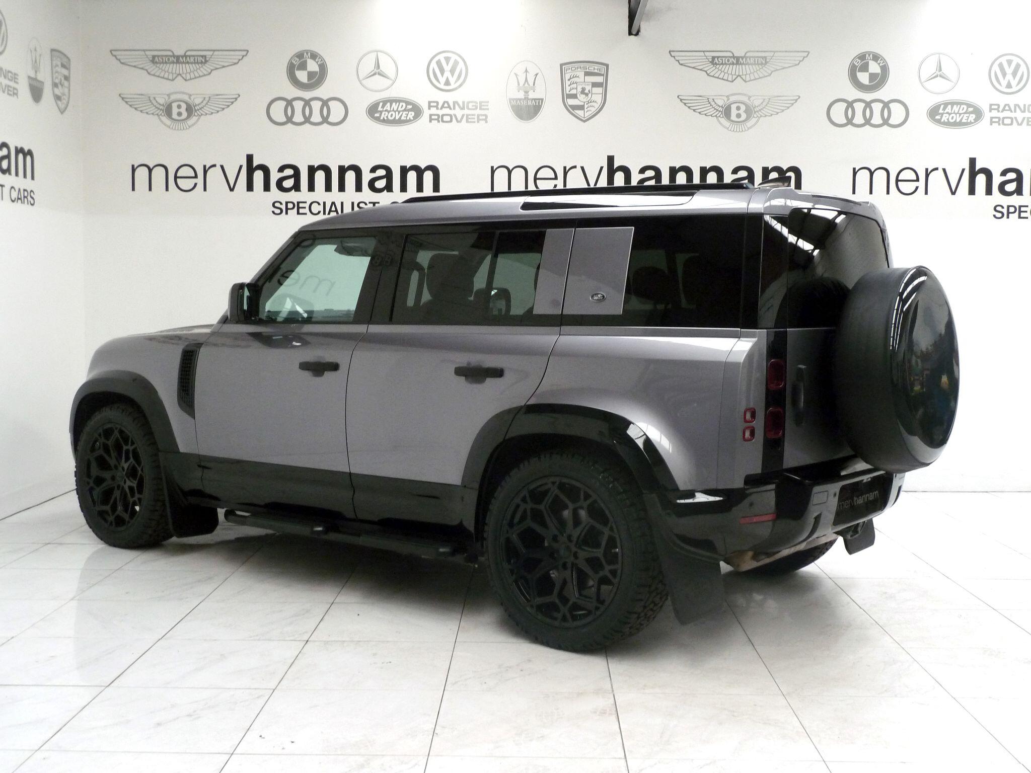 Land Rover Defender 110 2.0 SD4 S   <br/><br/>HAWKE EIGER EDITION