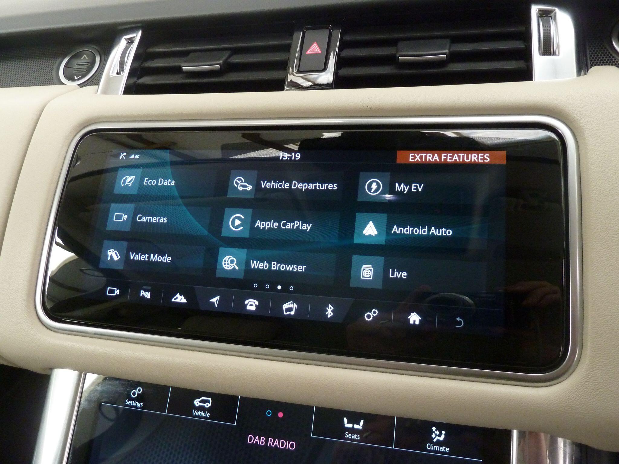 Land Rover Range Rover Sport 2.0 P400e  HSE Dynamic SUV  Petrol Plug-in Hybrid   (404 ps)<br/><br/>PAN ROOF + BLACK PACK + STEPS
