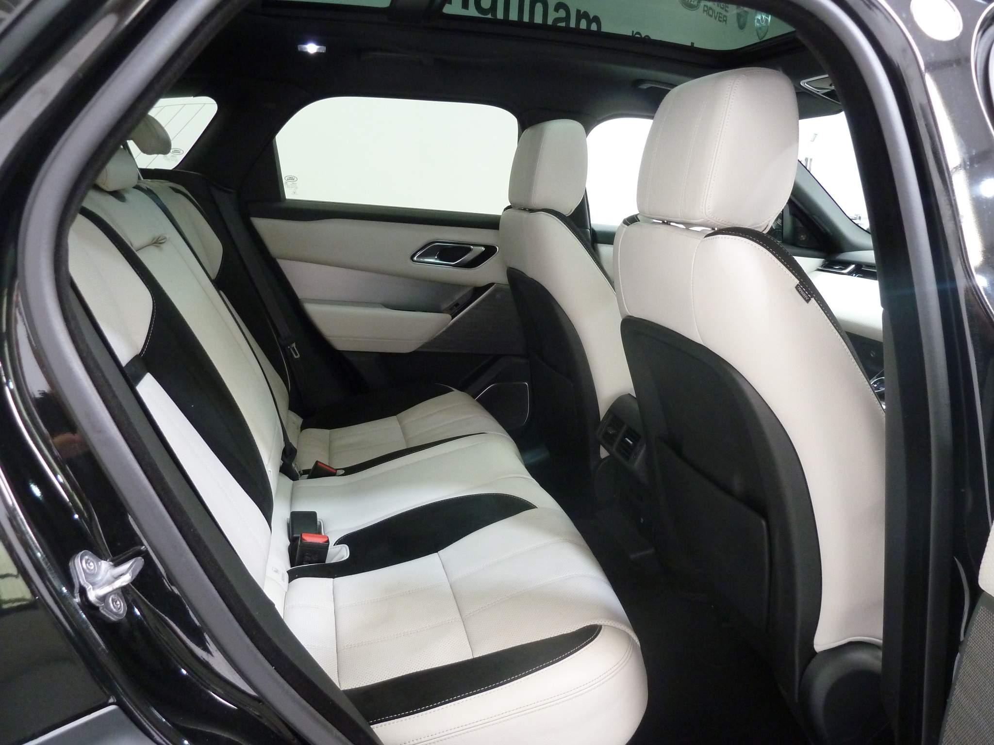 Land Rover Range Rover Velar 2.0 D240 RDynamic SE PAN ROOF + AIR