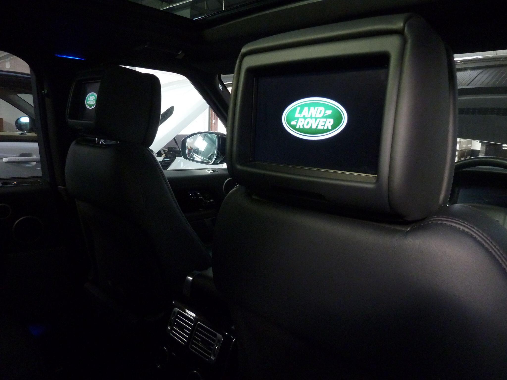 Land Rover Range Rover 3.0 TD V6 Vogue SE   <br/><br/>BLACK PACK + REAR SCREENS