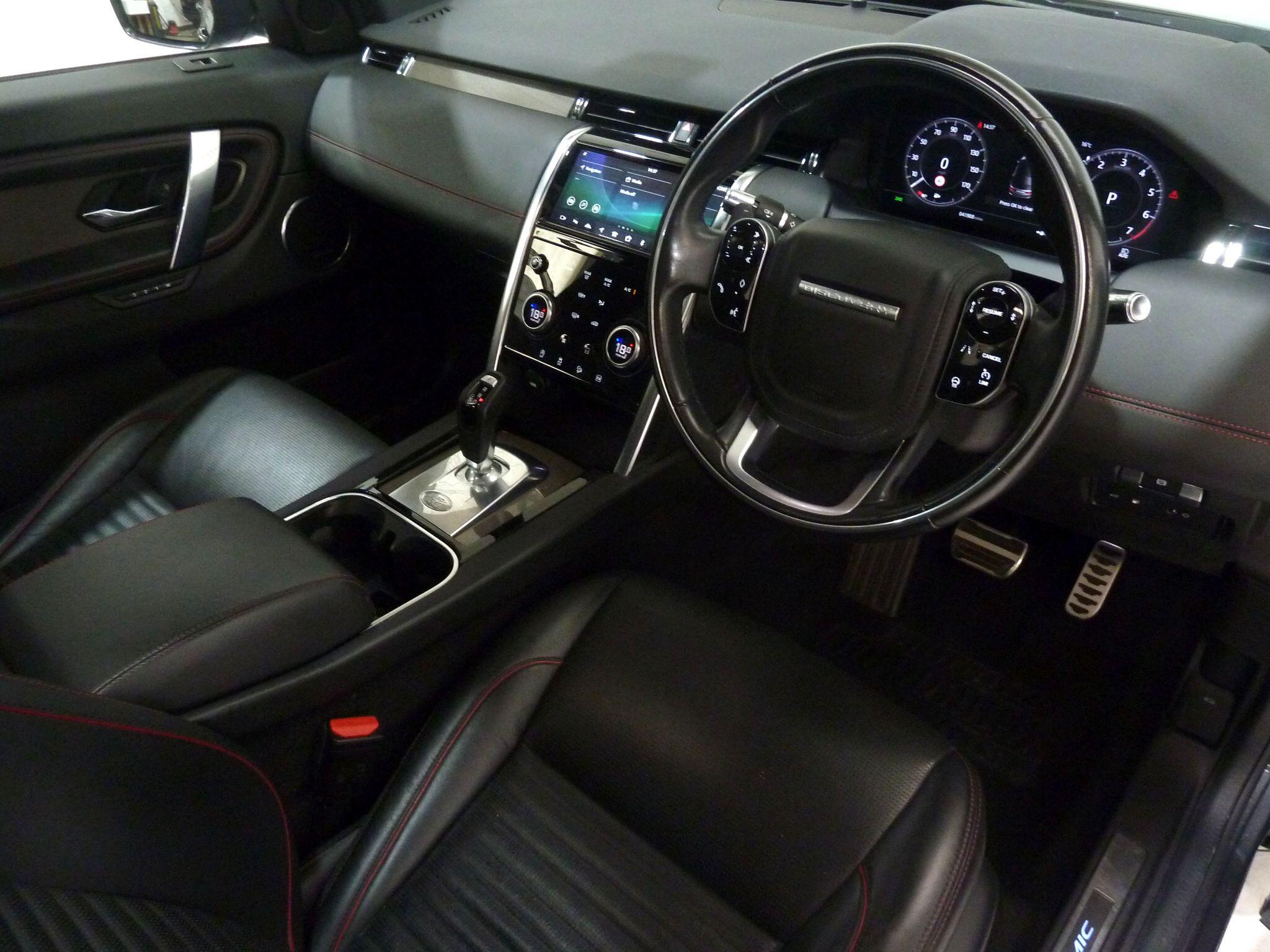 Land Rover Discovery Sport 1.5 P300e 12.2kWh R-Dynamic HSE   <br/><br/>BLACK PACK + PAN ROOF