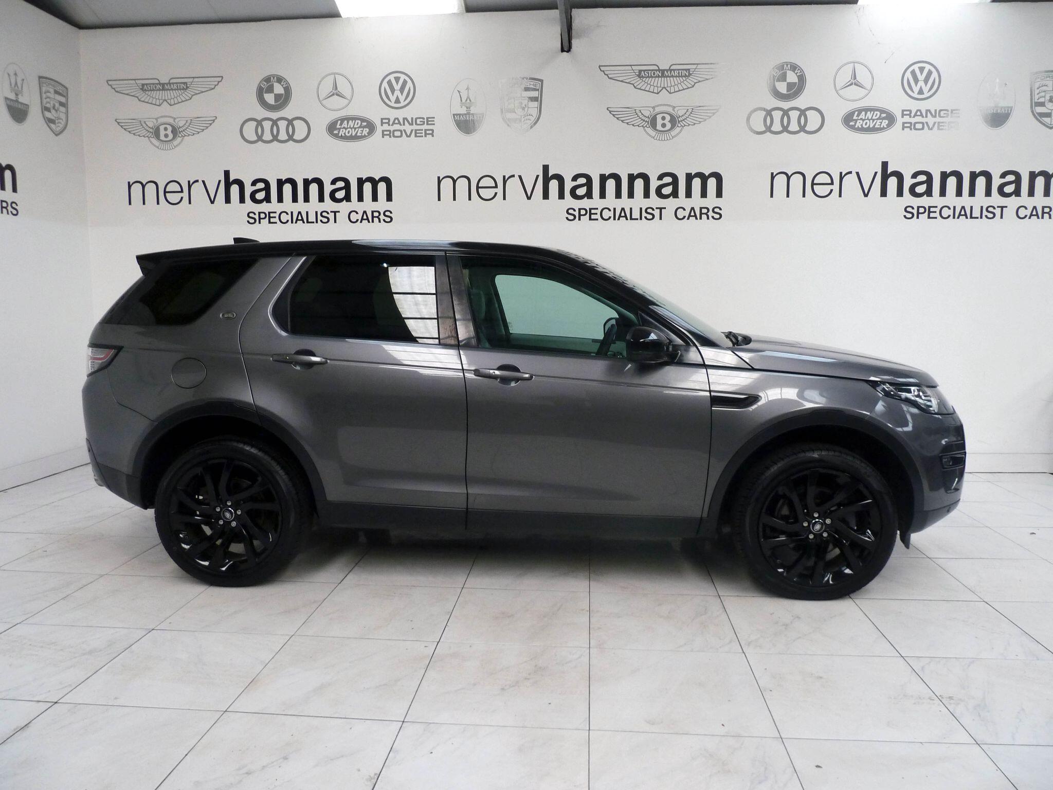 Land Rover Discovery Sport 2.0 TD4 HSE Black   <br/><br/>BLACK EXTERIOR PACK + PAN ROOF