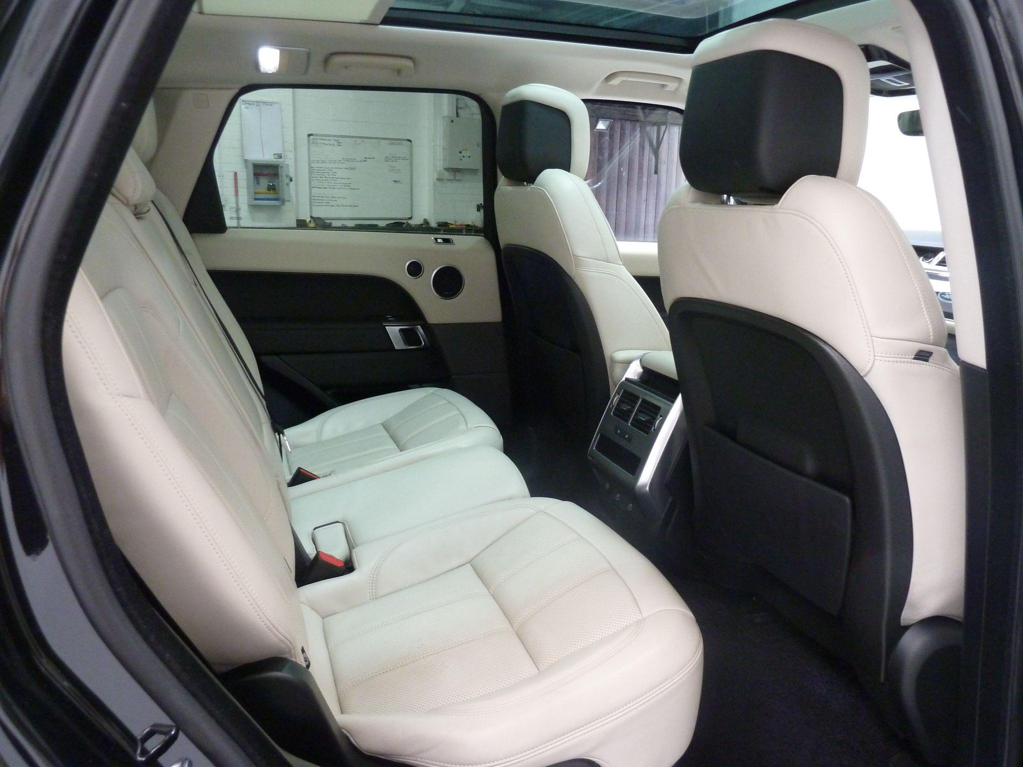 Land Rover Range Rover Sport 2.0 P400e  HSE Dynamic   <br/><br/>PAN ROOF + BLACK PACK + STEPS