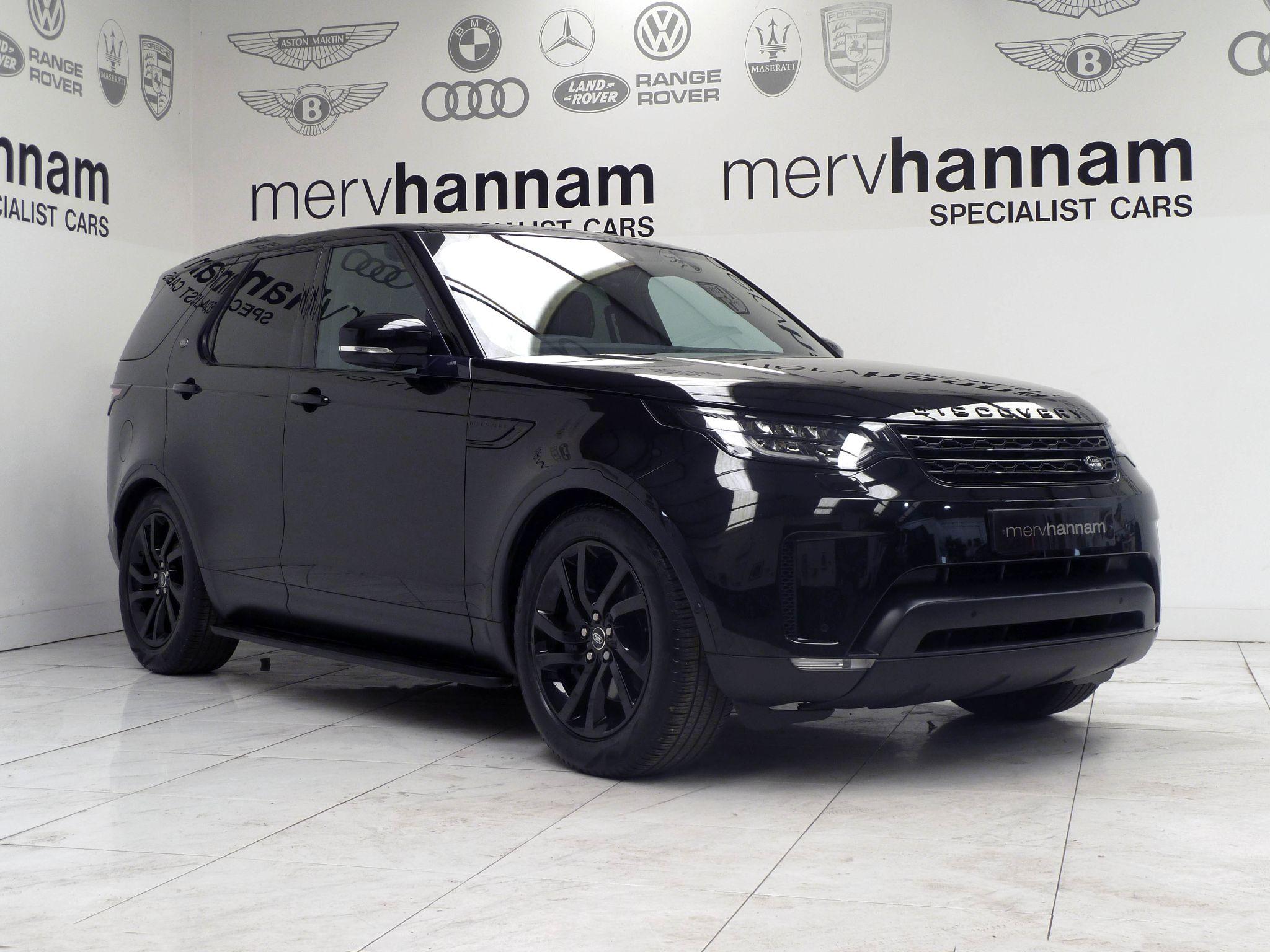Land Rover Discovery 3.0 SD V6 HSE   <br/><br/>PAN ROOF + BLACK PACK + STEPS