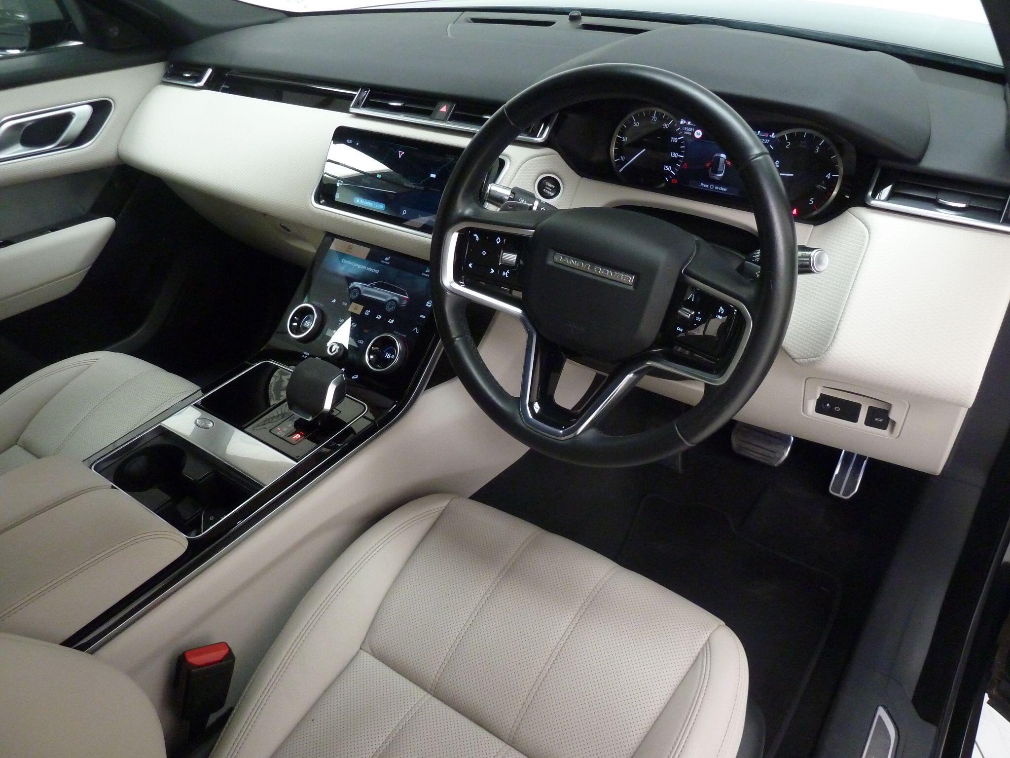 Land Rover Range Rover Velar 2.0 D200  R-Dynamic S   <br/><br/>BLACK EXTERIOR PACKAGE