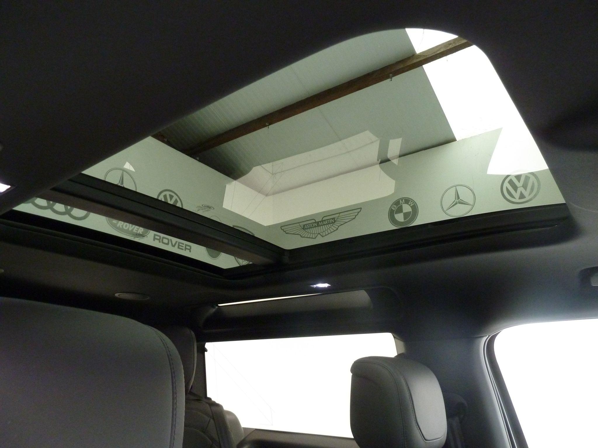 Land Rover Defender 90 5.0 P525 V8   <br/><br/>WIDETRACK +ROOF LIGHTS  +STEPS