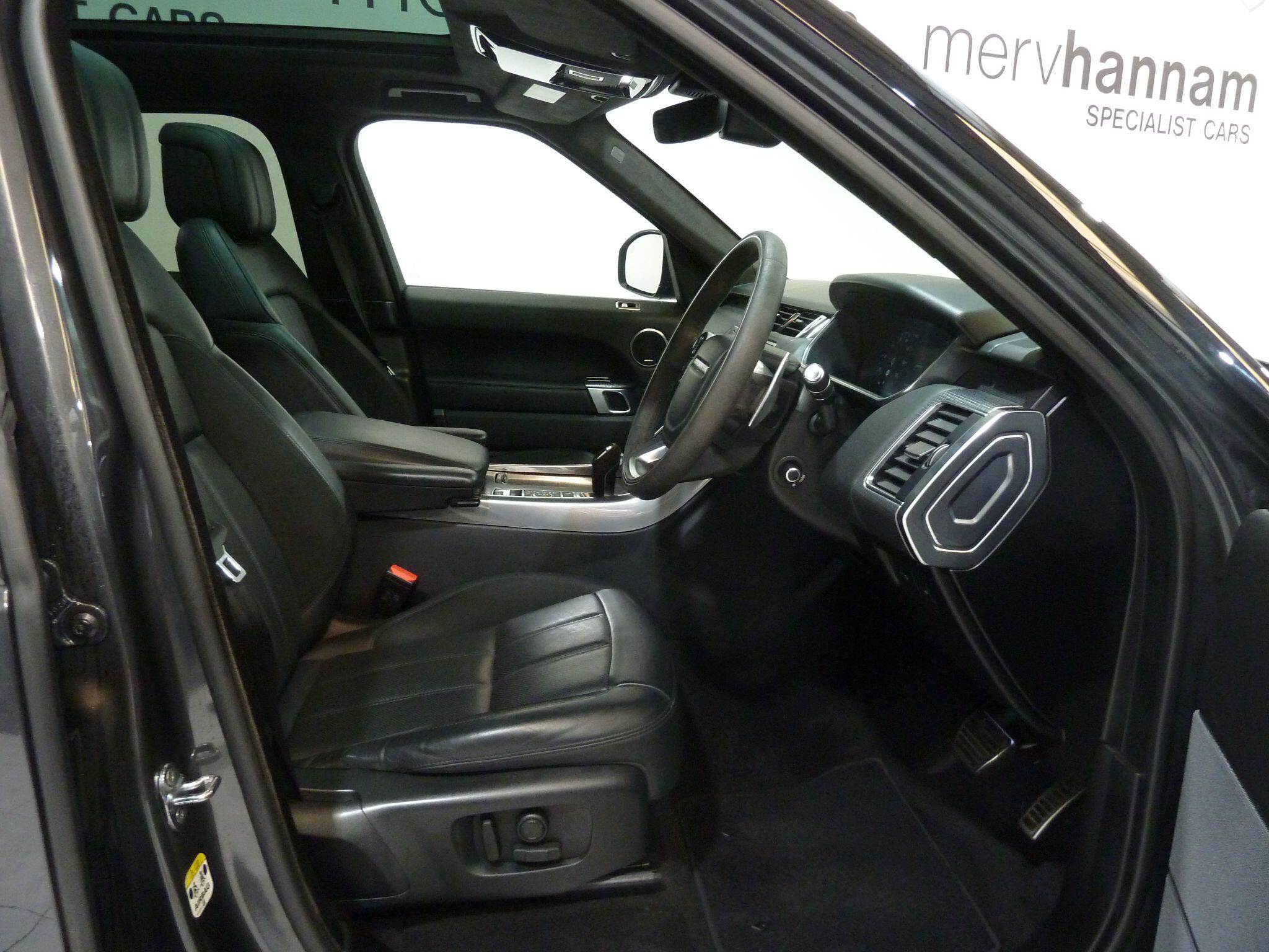 Land Rover Range Rover Sport 3.0 D350  HST SUV  Diesel   (350 ps)<br/><br/>PAN ROOF +CARBON PACK +350BHP
