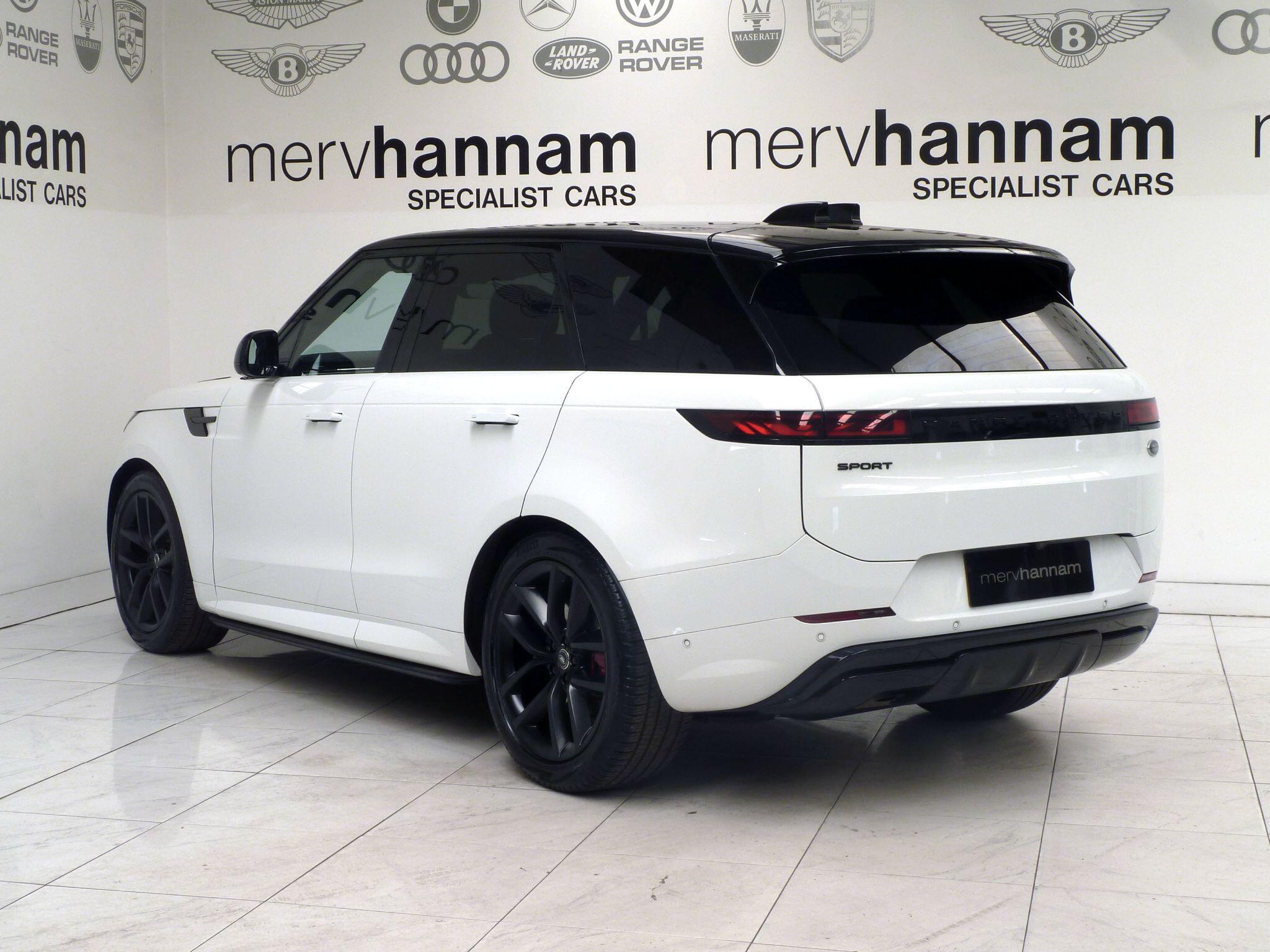 Land Rover Range Rover Sport 3.0   Dynamic SE   <br/><br/>PAN ROOF + BLACK PACK + STEPS