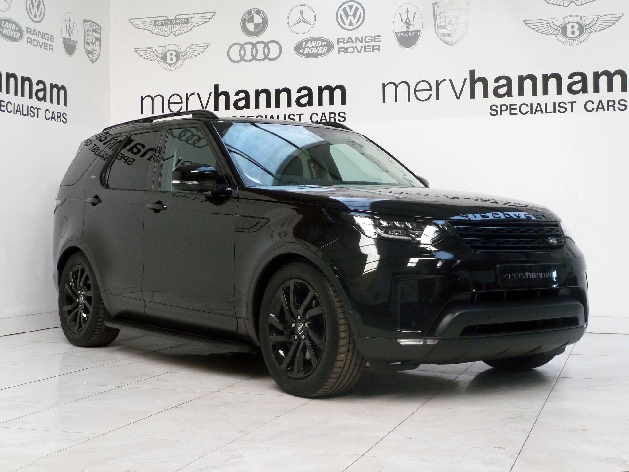 Land Rover Discovery 2.0 Si4 HSE   <br/><br/>BLACK PACK + PAN ROOF + STEPS