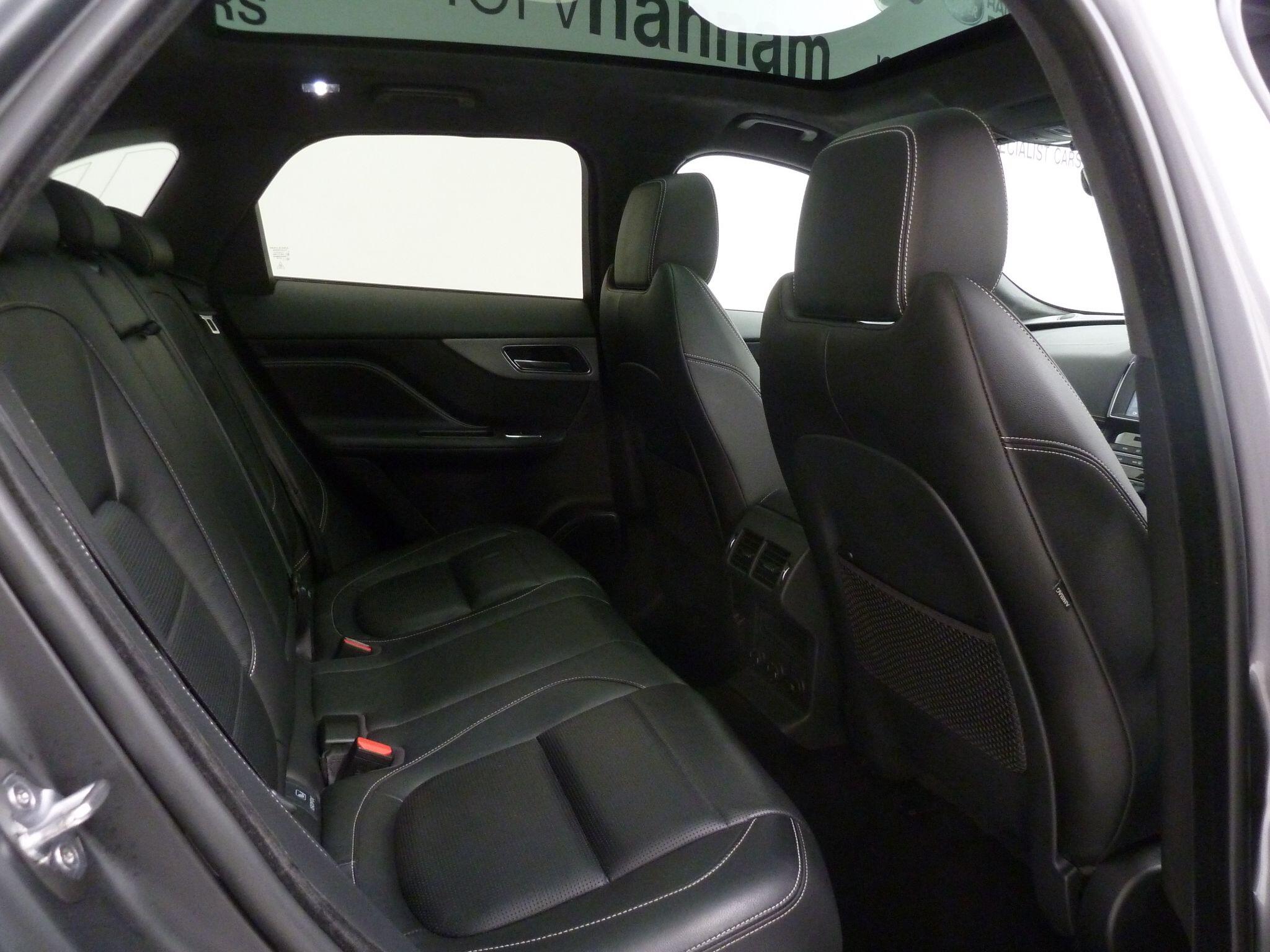 Jaguar F-PACE 2.0 D180 Chequered FlagAWD   <br/><br/>PAN ROOF + BLACK DESIGN PACK