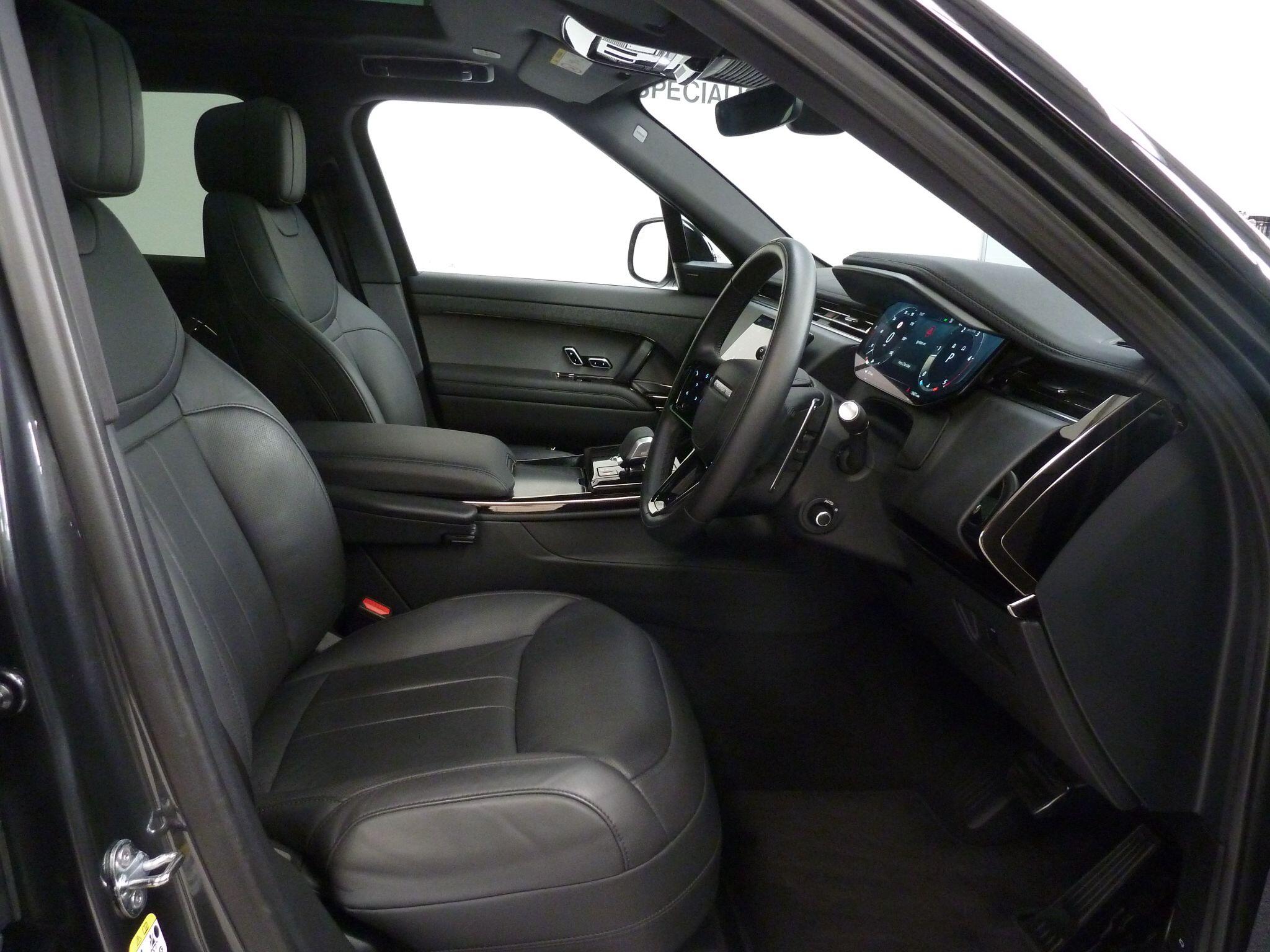 Land Rover Range Rover Sport 3.0   Dynamic SE   <br/><br/>SLIDING PAN ROOF + BLACK PACK