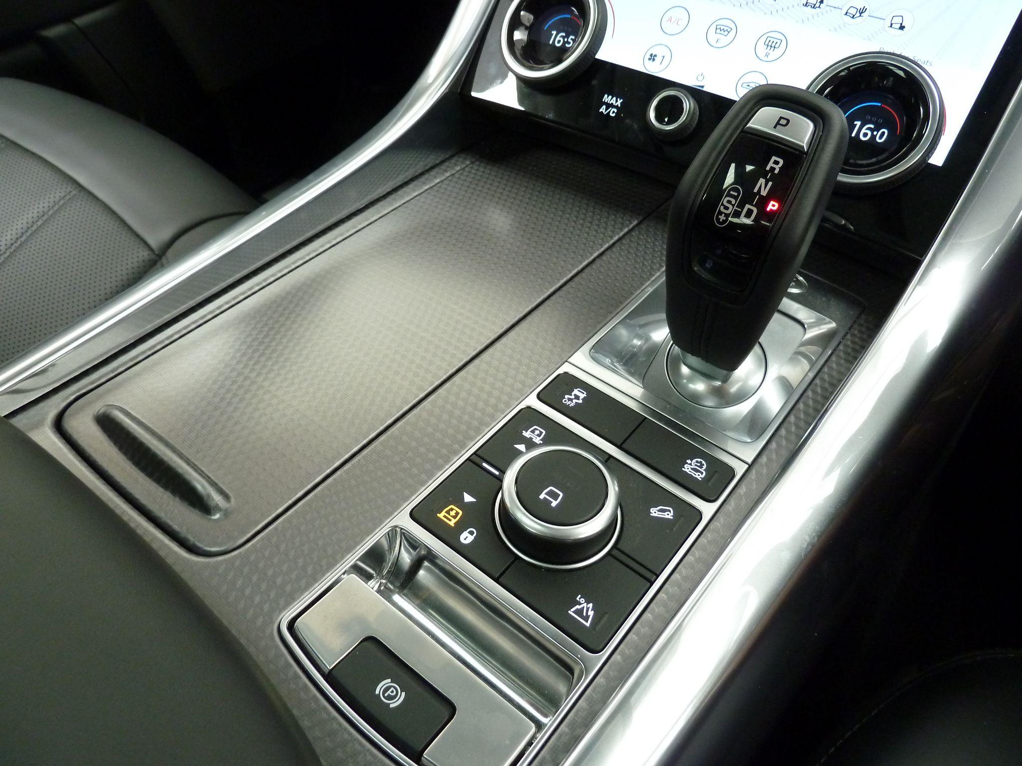 Land Rover Range Rover Sport 3.0 SD V6 HSE Dynamic   <br/><br/>AUTOBIOGRAPHY PACK + 7 SEATS