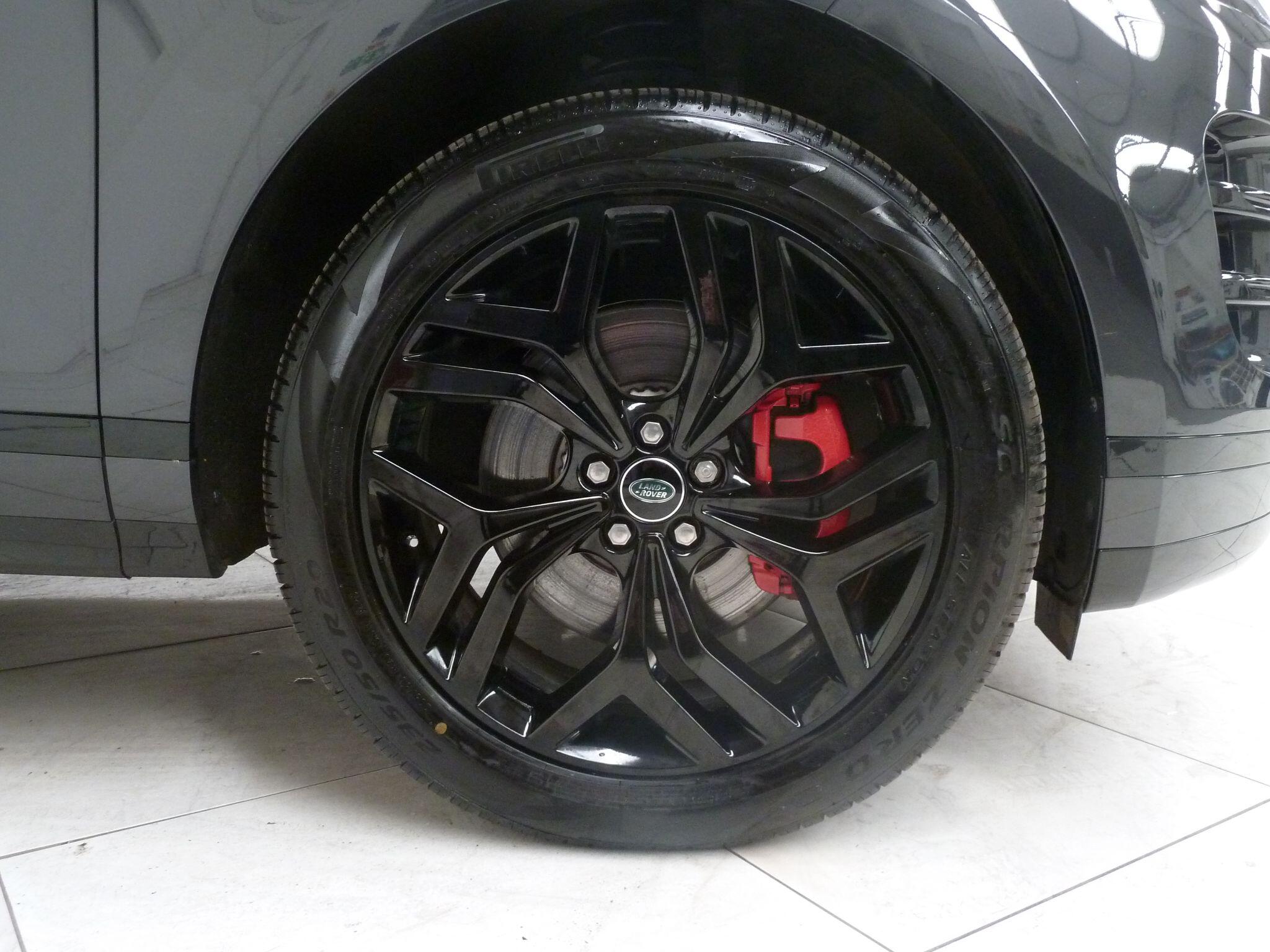 Land Rover Range Rover Evoque 2.0 D200  Edition   <br/><br/>BLACK EXTERIOR PACK + PAN ROOF