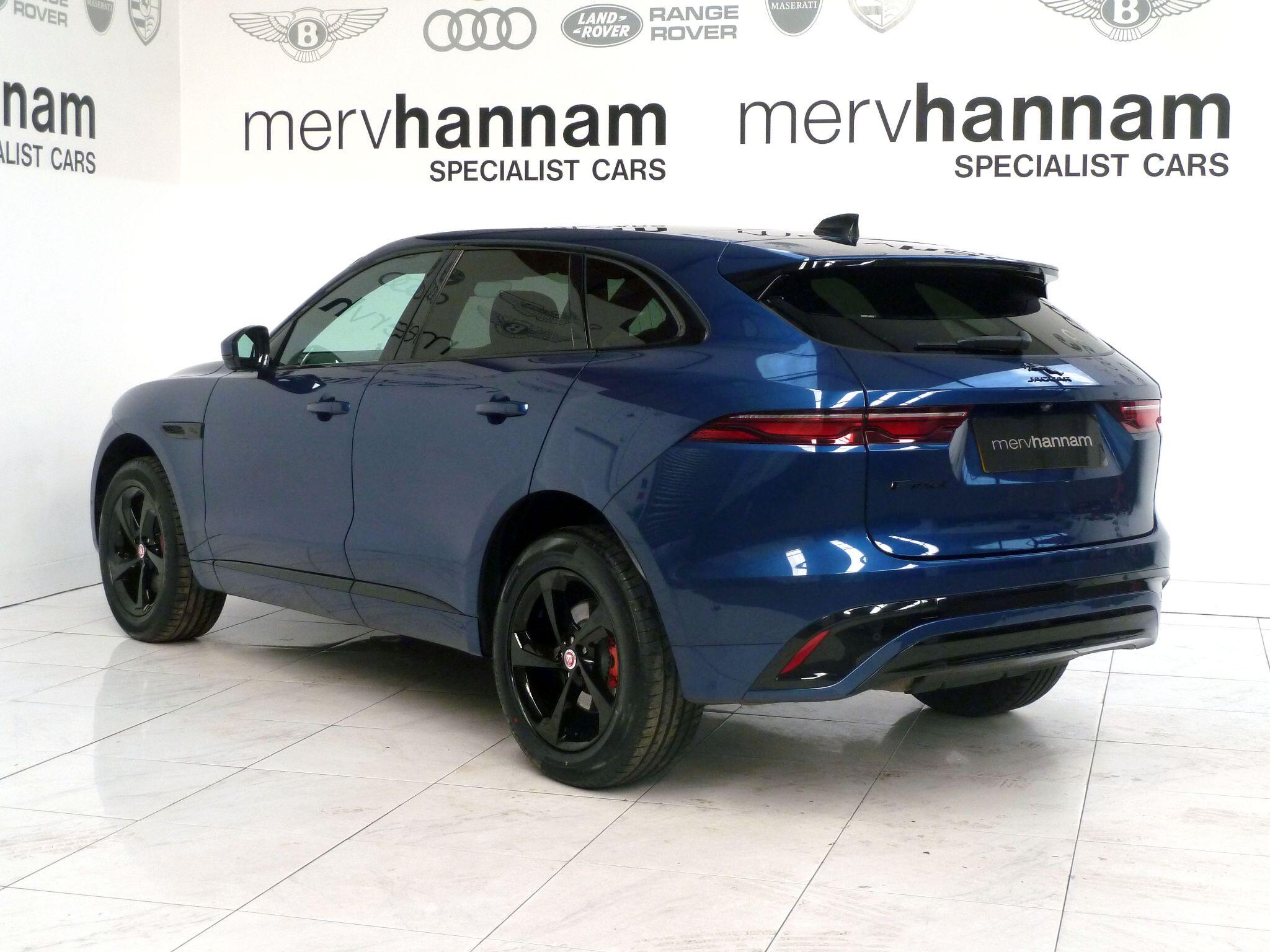 Jaguar F-PACE 2.0 D200  R-Dynamic SAWD   <br/><br/>BLACK EXTERIOR PACK + PAN ROOF