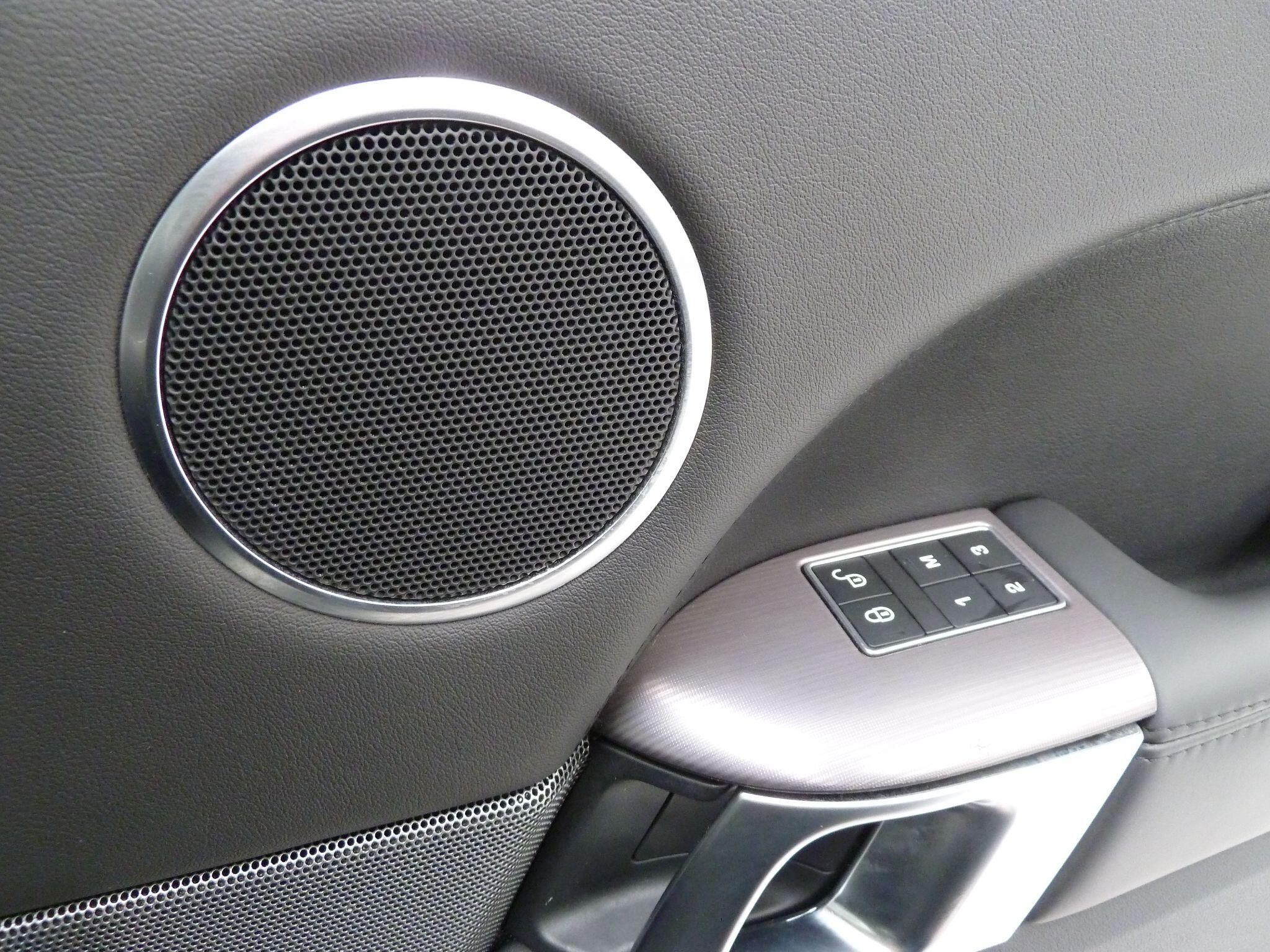 Land Rover Range Rover Sport 2.0 P300 HSE SUV  Petrol   (300 ps)<br/><br/>AUTOBIOGRAPHY DESIGN PACK