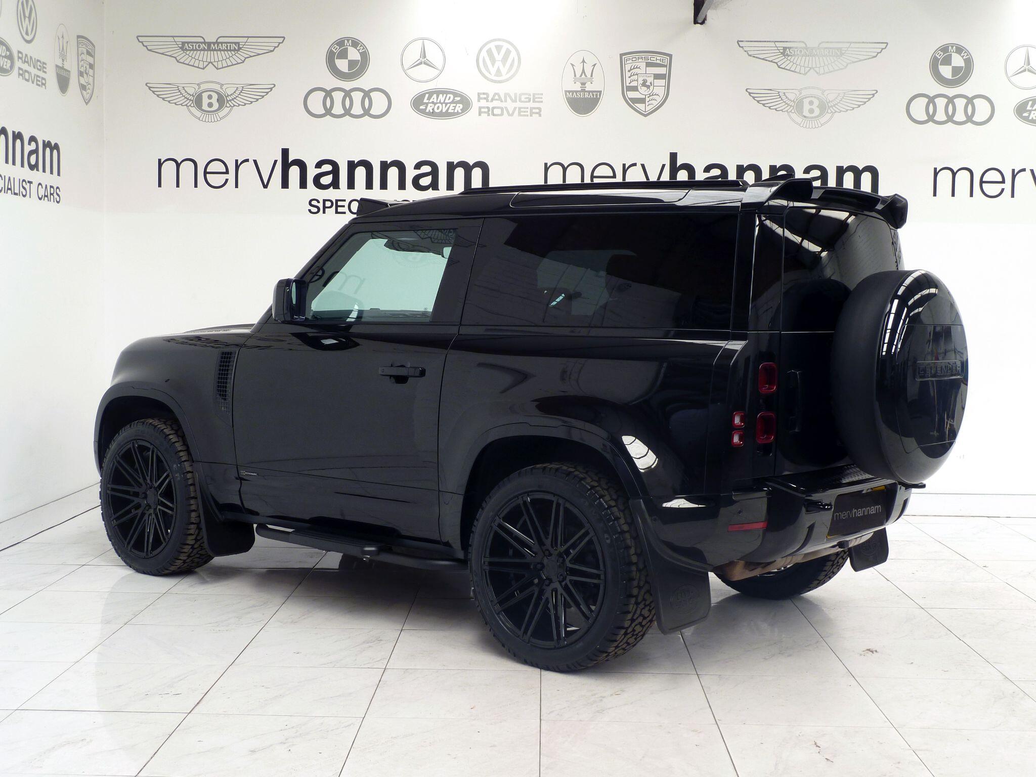 Land Rover Defender 90 3.0 D250  X-Dynamic S   <br/><br/>ROOF LIGHTS +BLACK PACK +STEPS