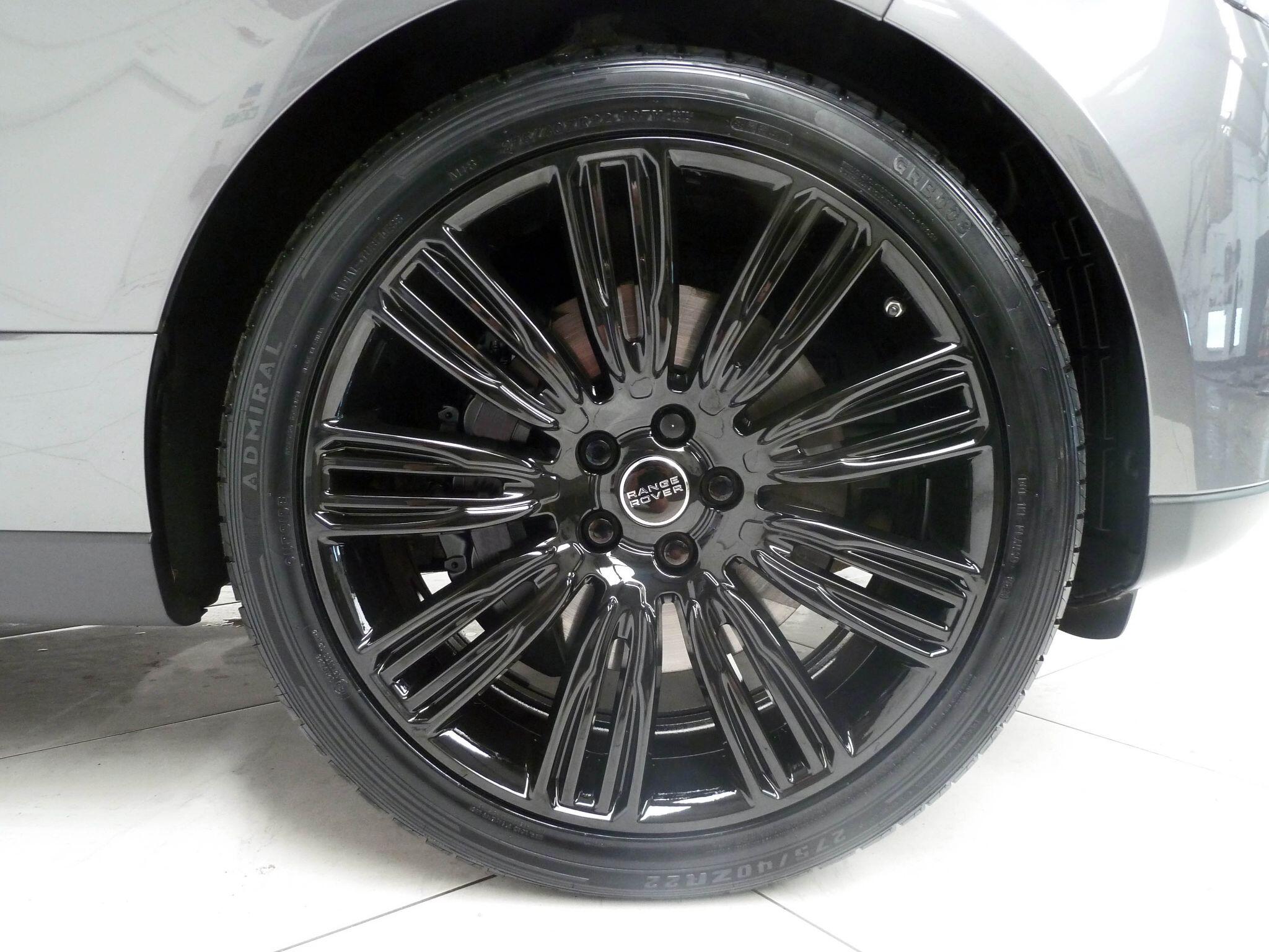 Land Rover Range Rover 3.0 SD V6 Vogue   <br/><br/>PAN ROOF + BLACK PACK + TV