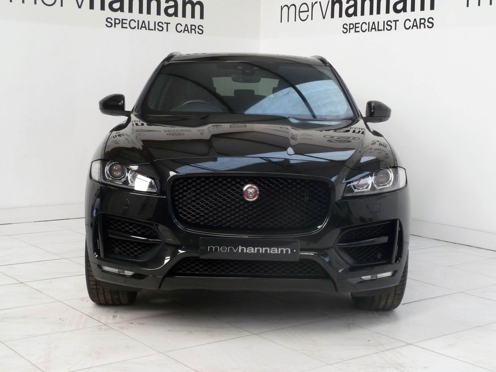 Jaguar F-PACE 2.0 P300 R-SportAWD   <br/><br/>BLACK PACK + 22″ ALLOY WHEELS