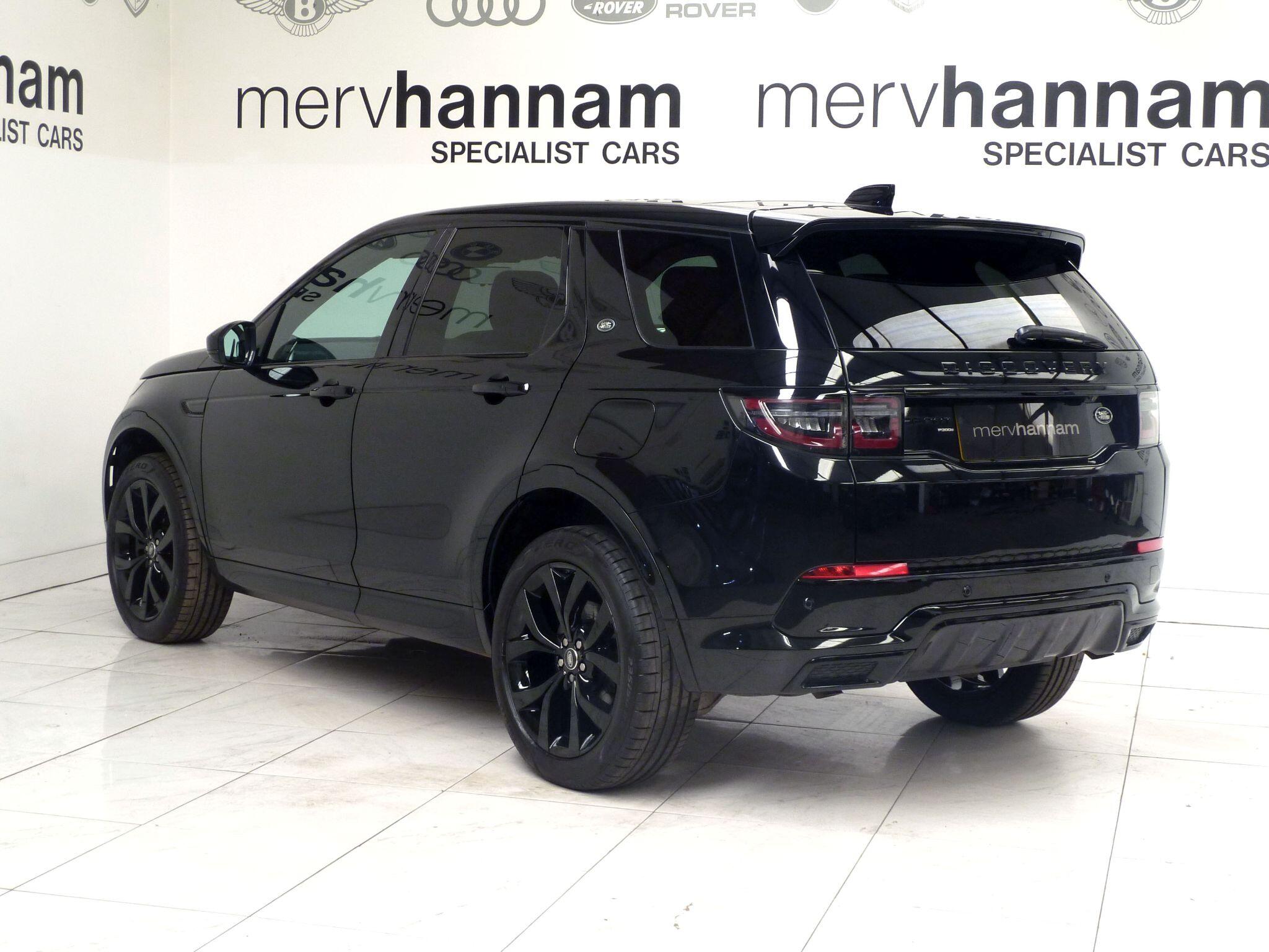 Land Rover Discovery Sport 1.5 P300e 12.2kWh Urban Edition   <br/><br/>PAN ROOF + BLACK PACK