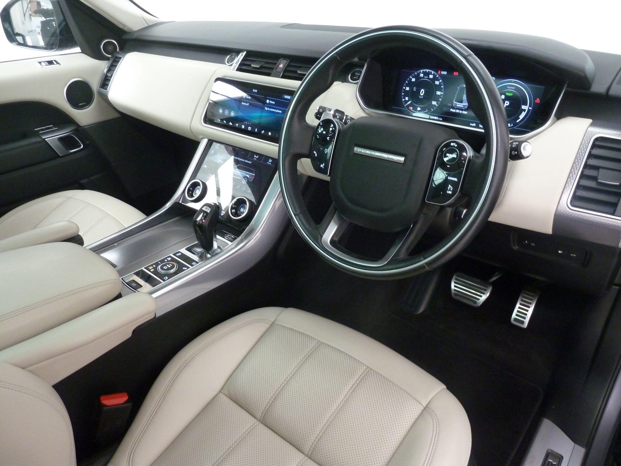 Land Rover Range Rover Sport 2.0 P400e  HSE Dynamic   <br/><br/>SLIDING PAN ROOF + BLACK PACK